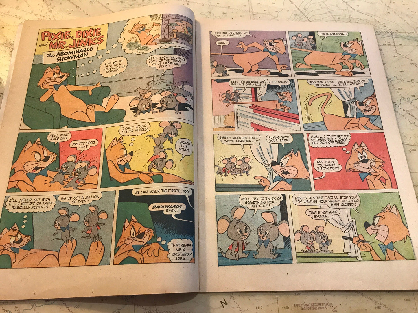 Vintage Huckleberry Hound w/ Pixie, Dixie and Mr. Jinks Comic | August Issue | Gold Key Comics