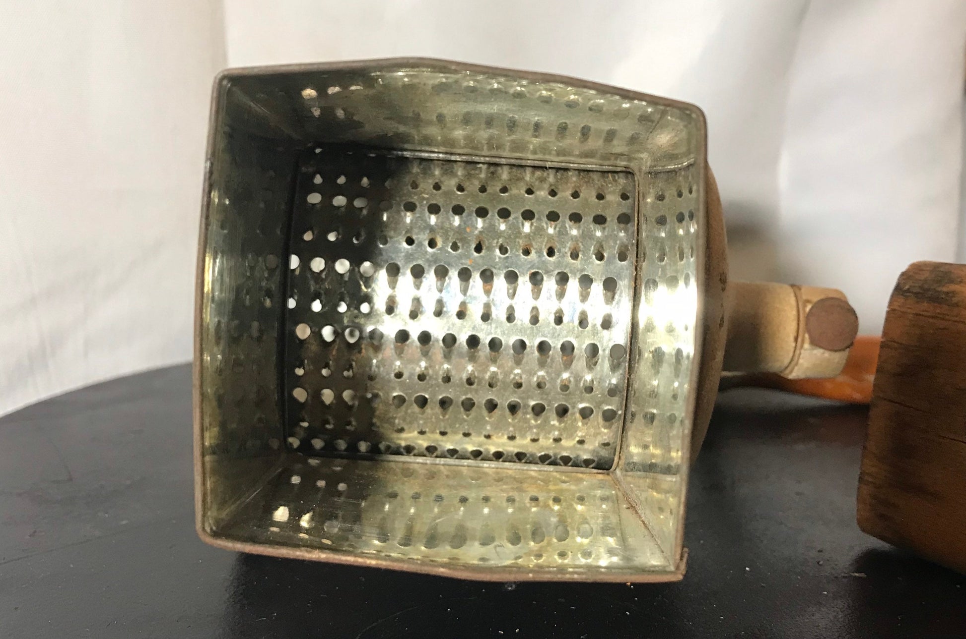 Vintage 1940’s Rotary Grater | Nuts & Raw Foods | Home and Living