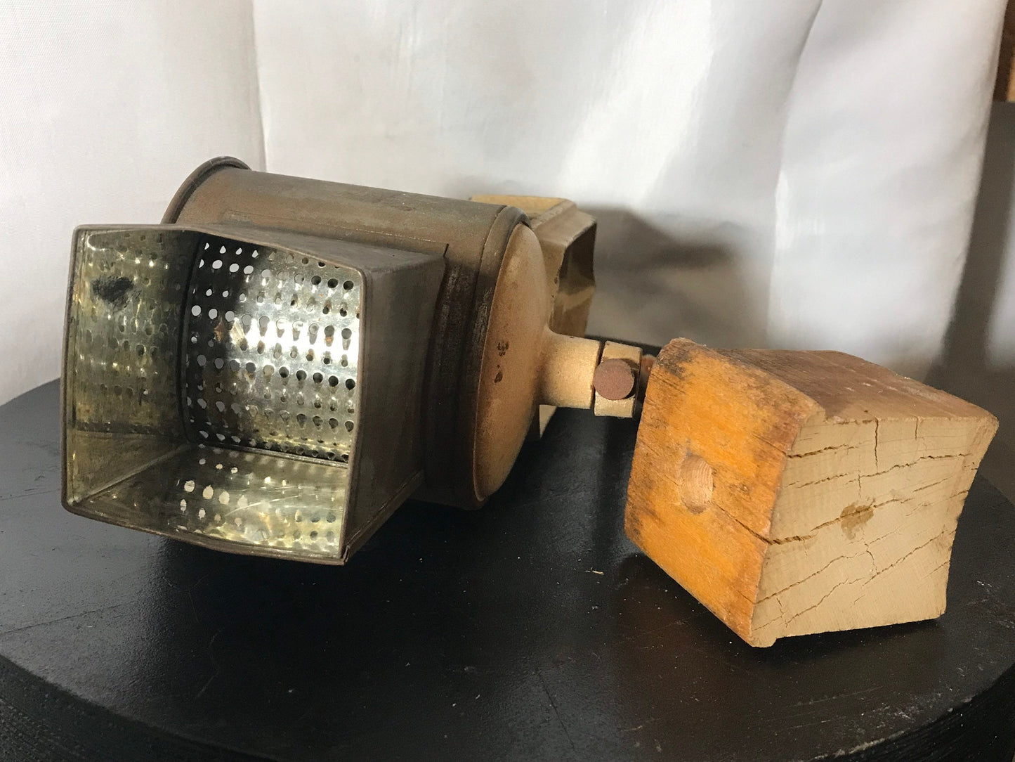 Vintage 1940’s Rotary Grater | Nuts & Raw Foods | Home and Living