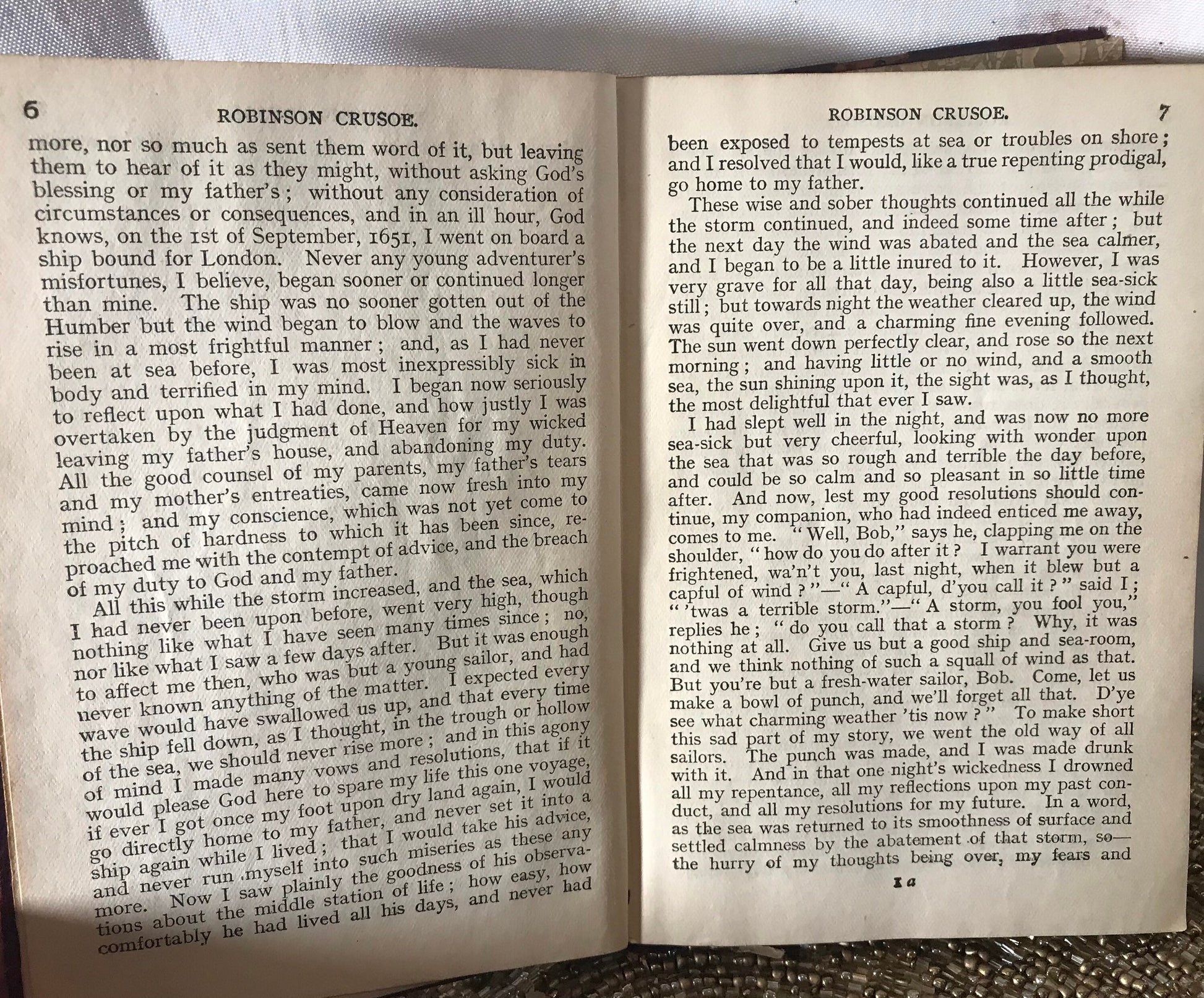 Robinson Crusoe by Daniel Defoe | Literature