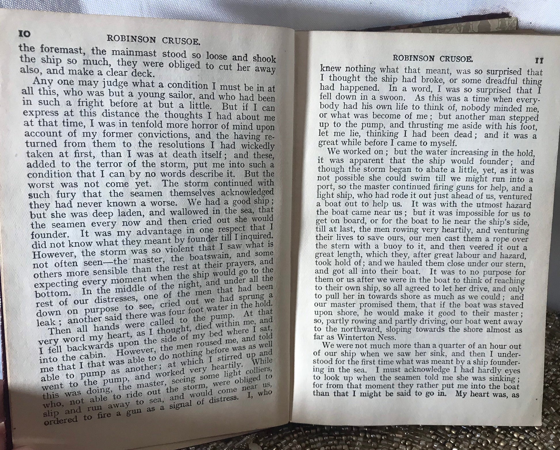 Robinson Crusoe by Daniel Defoe | Literature