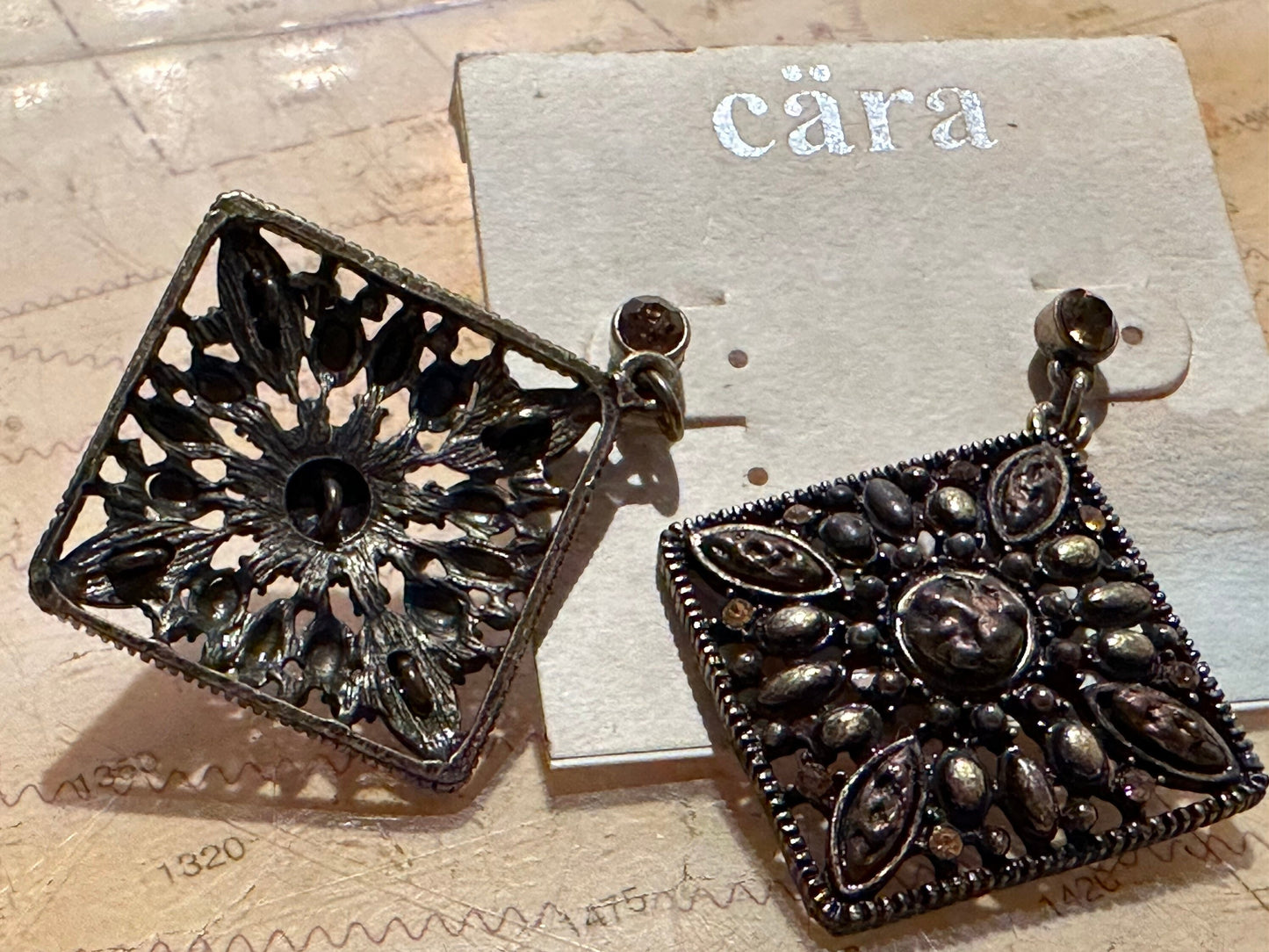 Vintage Cära Diamond Shaped Earrings | Accessories
