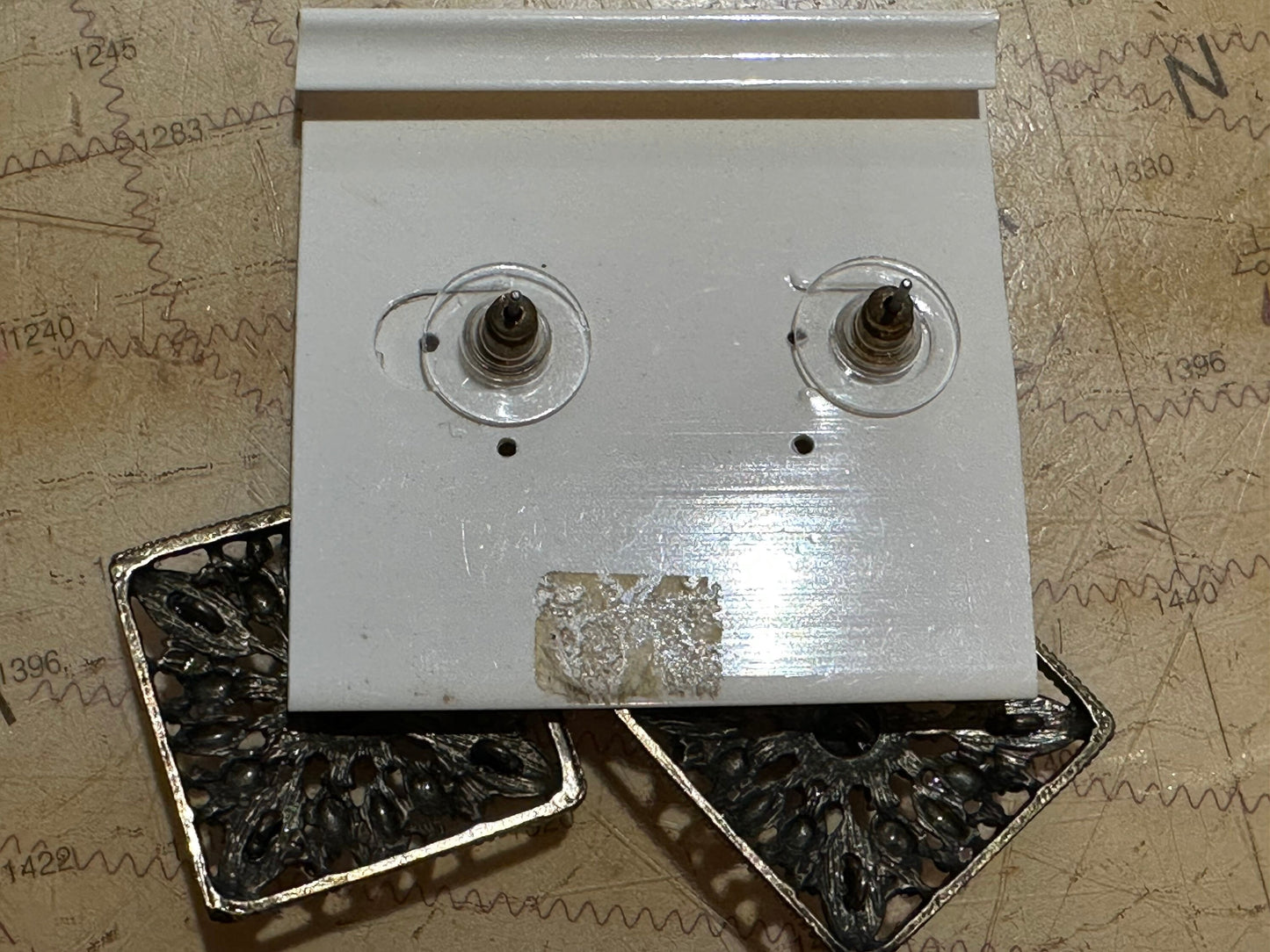 Vintage Cära Diamond Shaped Earrings | Accessories