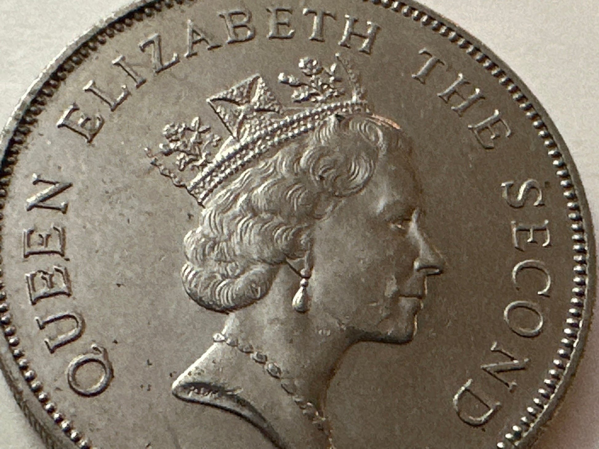 Queen Elizabeth The Second 1994 20 Pence Coin | Memorabilia