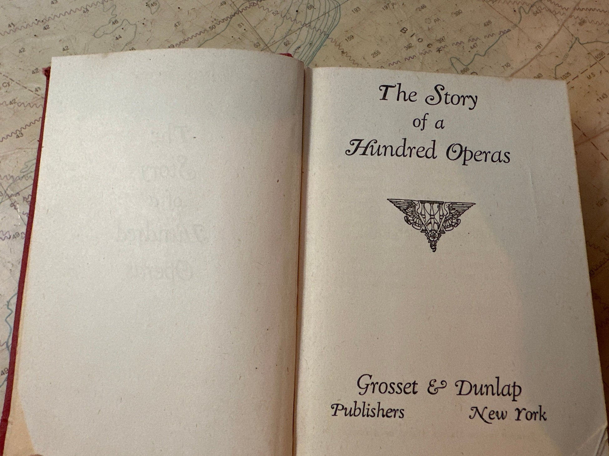 The Story Of A Hundred Operas by Felix Mendelsohn | Literature