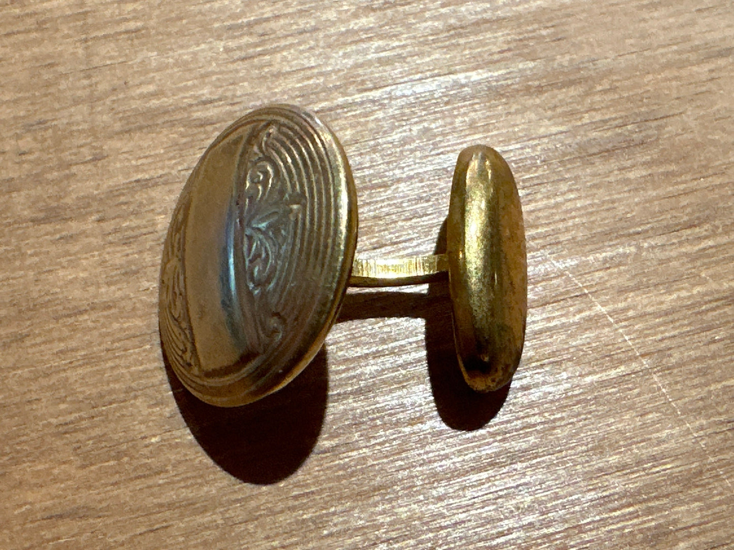 Vintage Goldtone Circle Cuff Link | Accessories