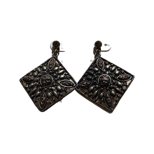 Vintage Cära Diamond Shaped Earrings | Accessories