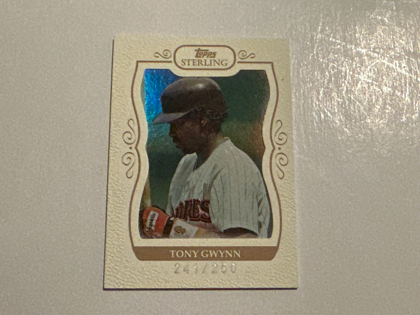 Tony Gwynn - Topps 267 - Collectible Baseball Card | Memorabilia