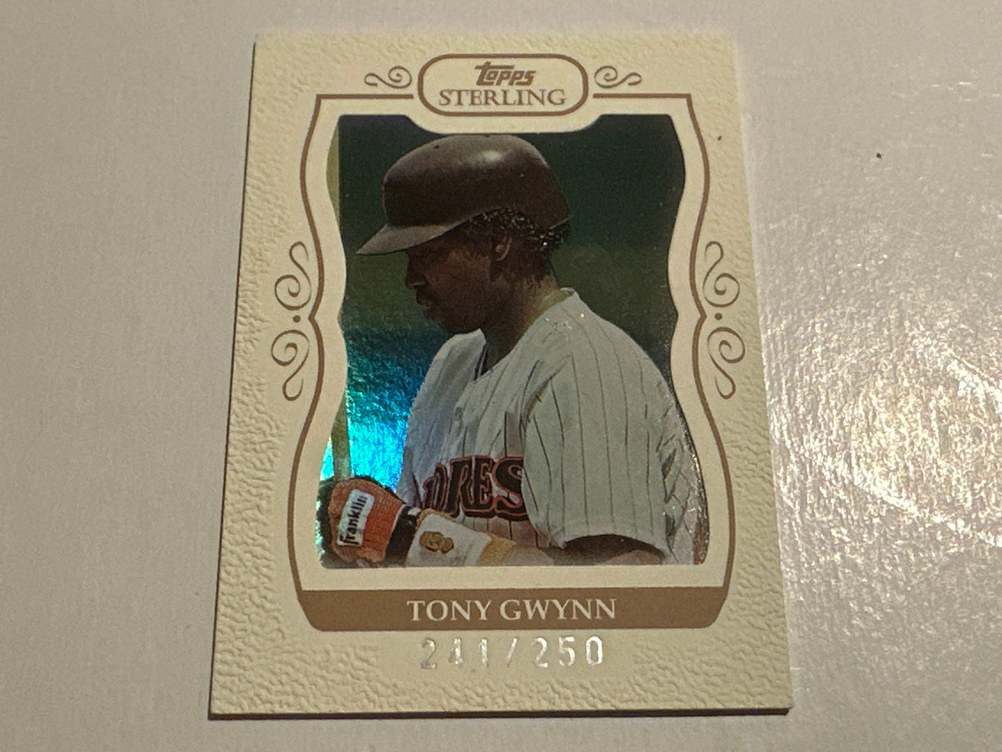 Tony Gwynn - Topps 267 - Collectible Baseball Card | Memorabilia