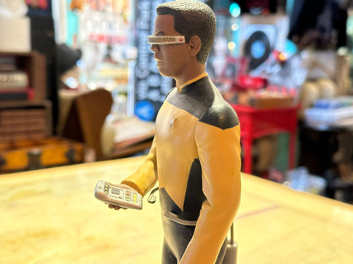 Vintage Stark Trek Lt. Commander Geordi La Forge Action Figure w/ Stand | Memorabilia