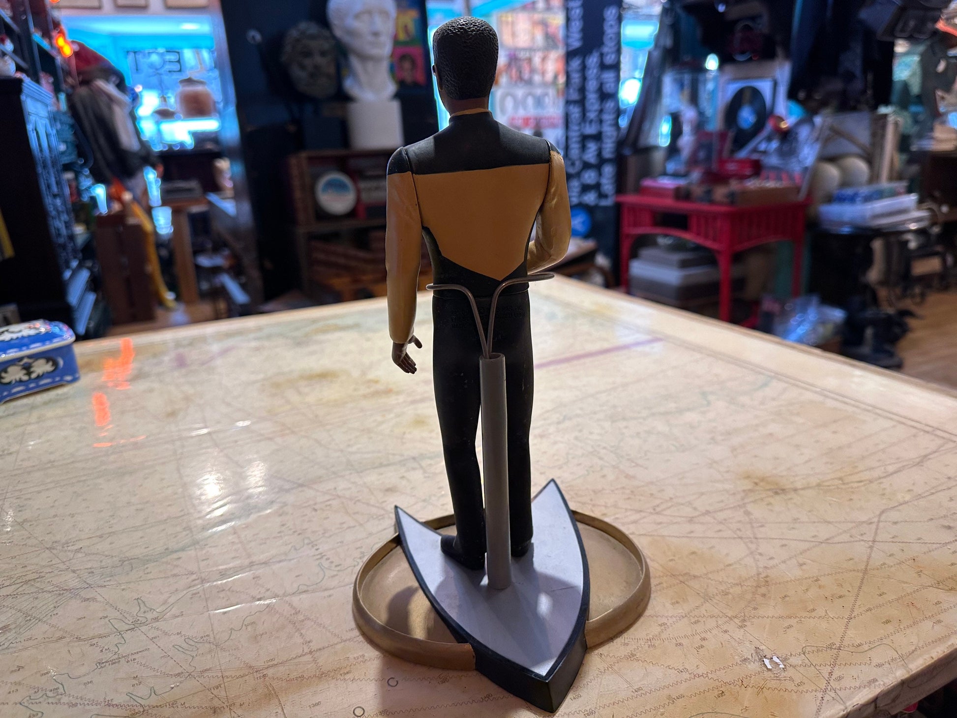 Vintage Stark Trek Lt. Commander Geordi La Forge Action Figure w/ Stand | Memorabilia