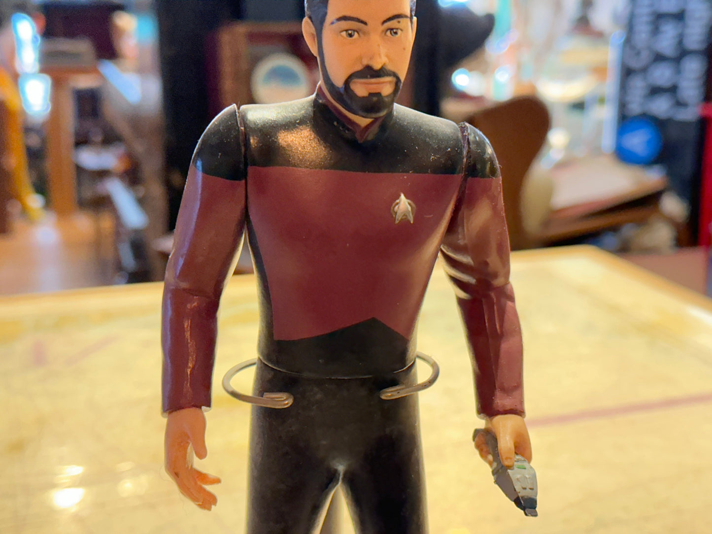 Vintage Stark Trek Lt. Commander William Riker Action Figure w/ Stand | Memorabilia