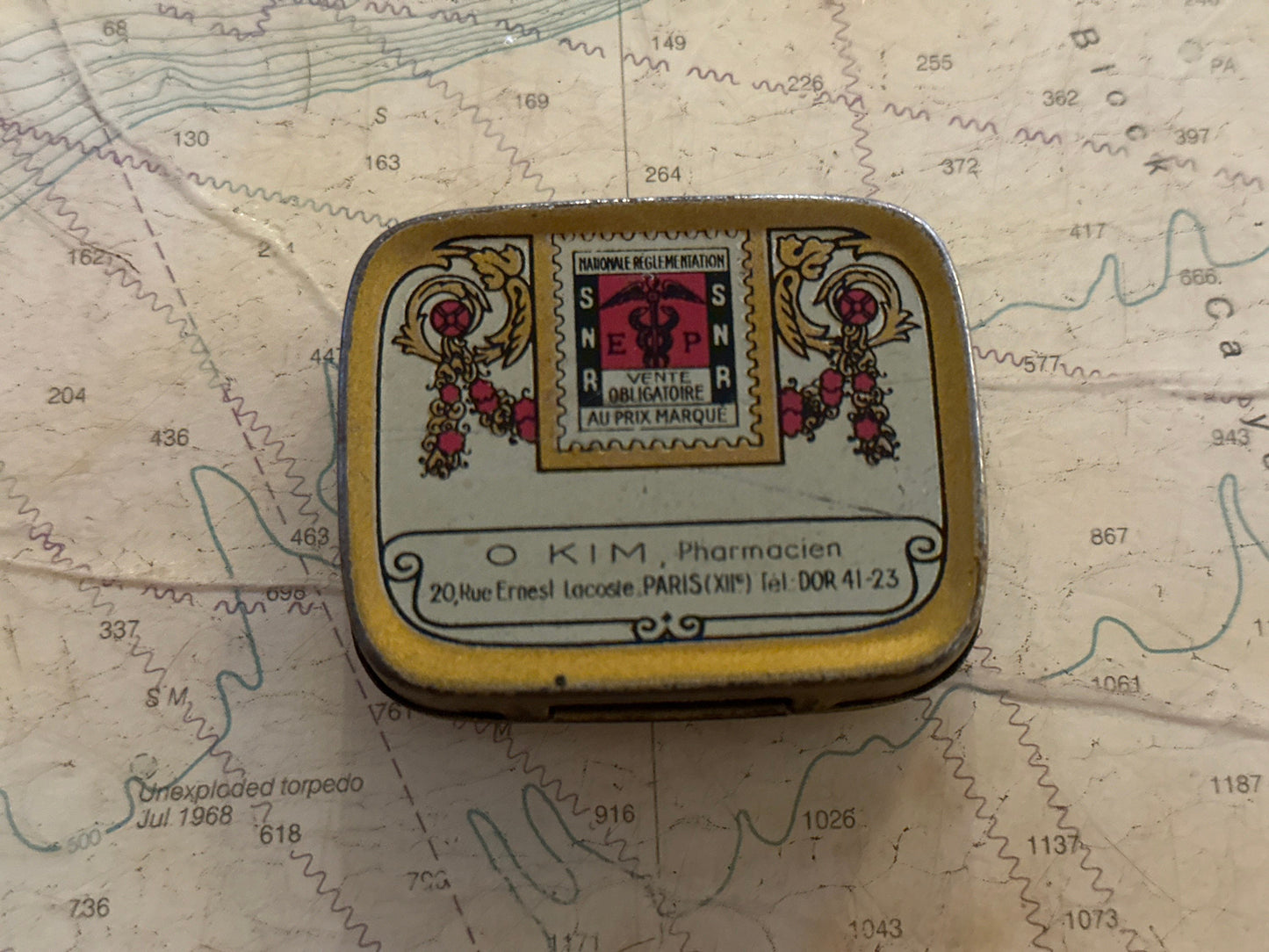 Vintage French 1950's Blackoïds Brown Pills Tin Holder | Home and Living