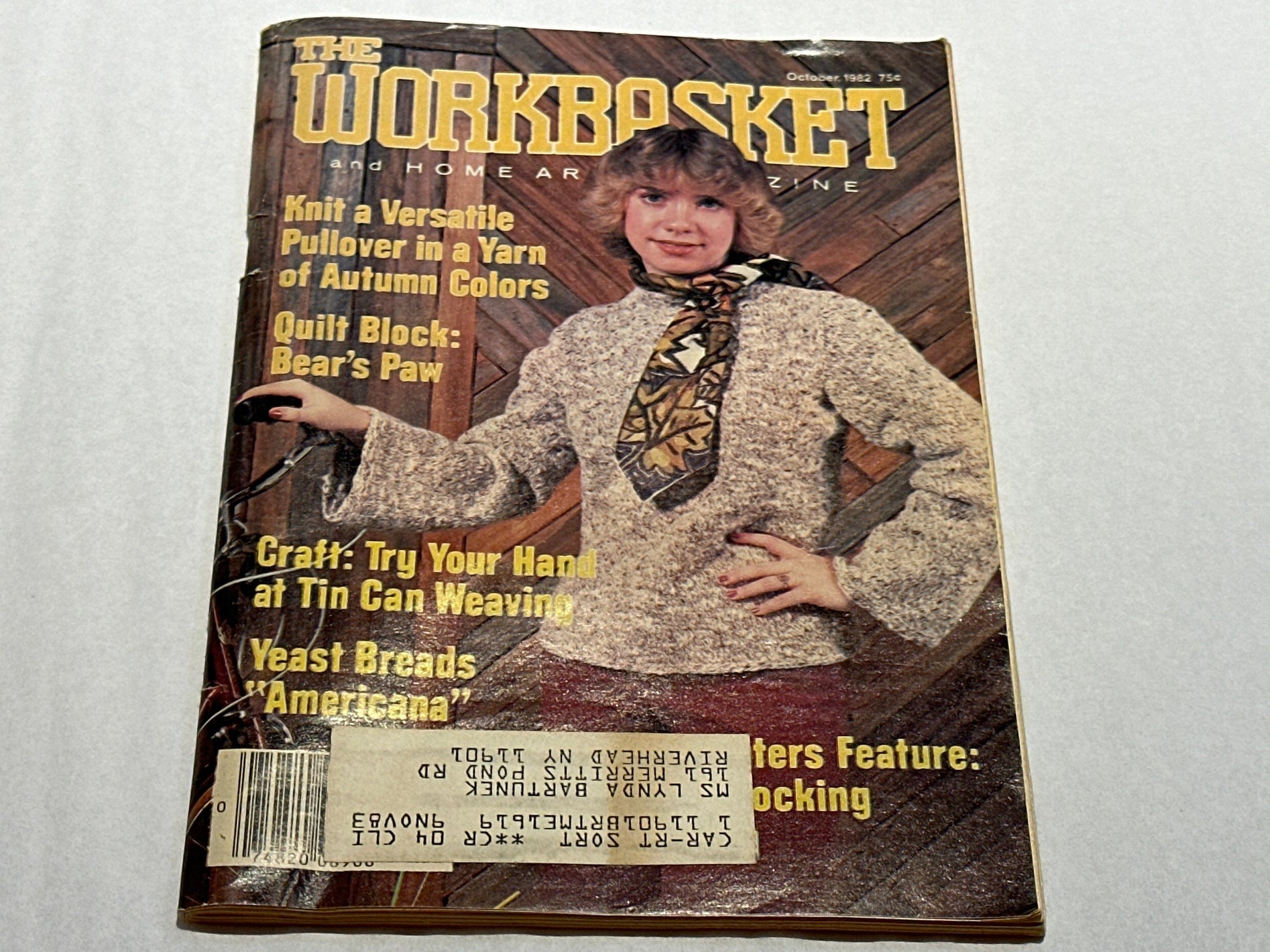 The Workbasket and Home Arts Magazine | October 1982 Issue