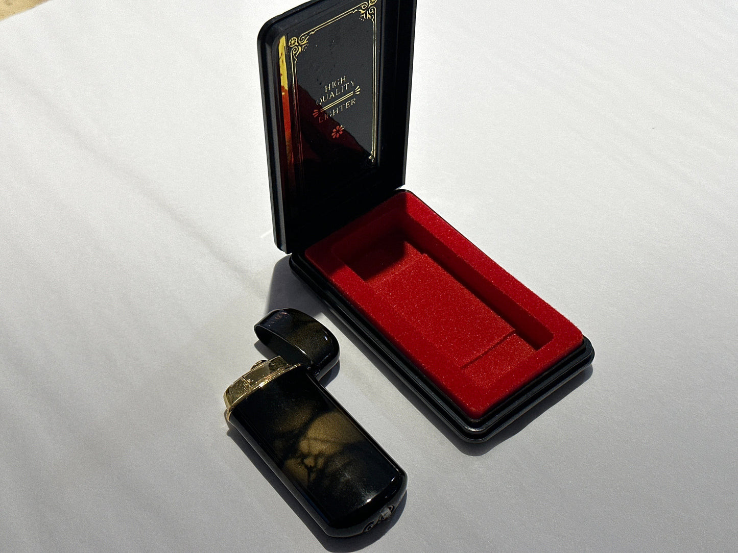 Vintage High Quality Lighter w/ Case | Home & Living