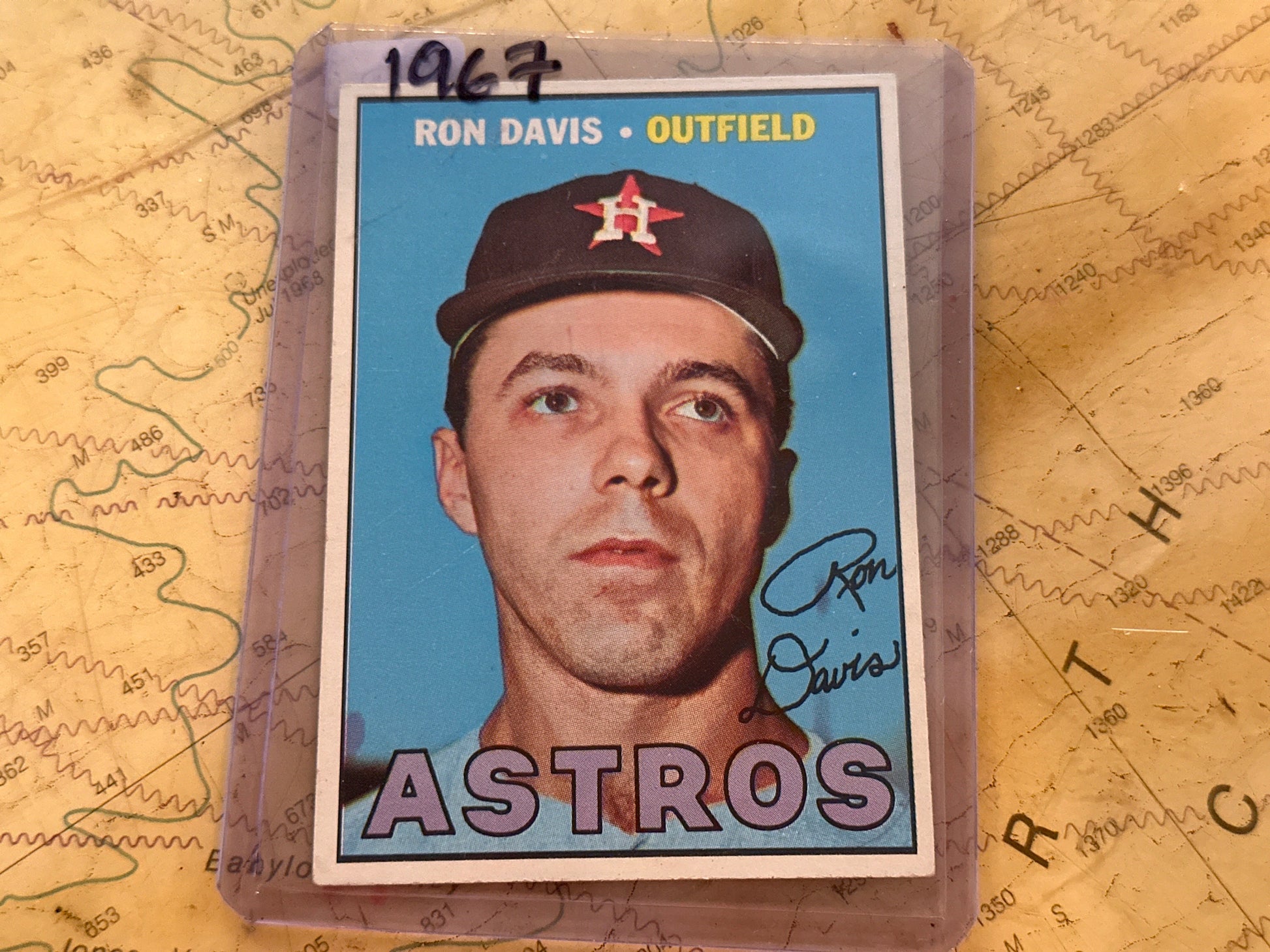 1967 Astros Ron Davis - Outfield | Baseball Card