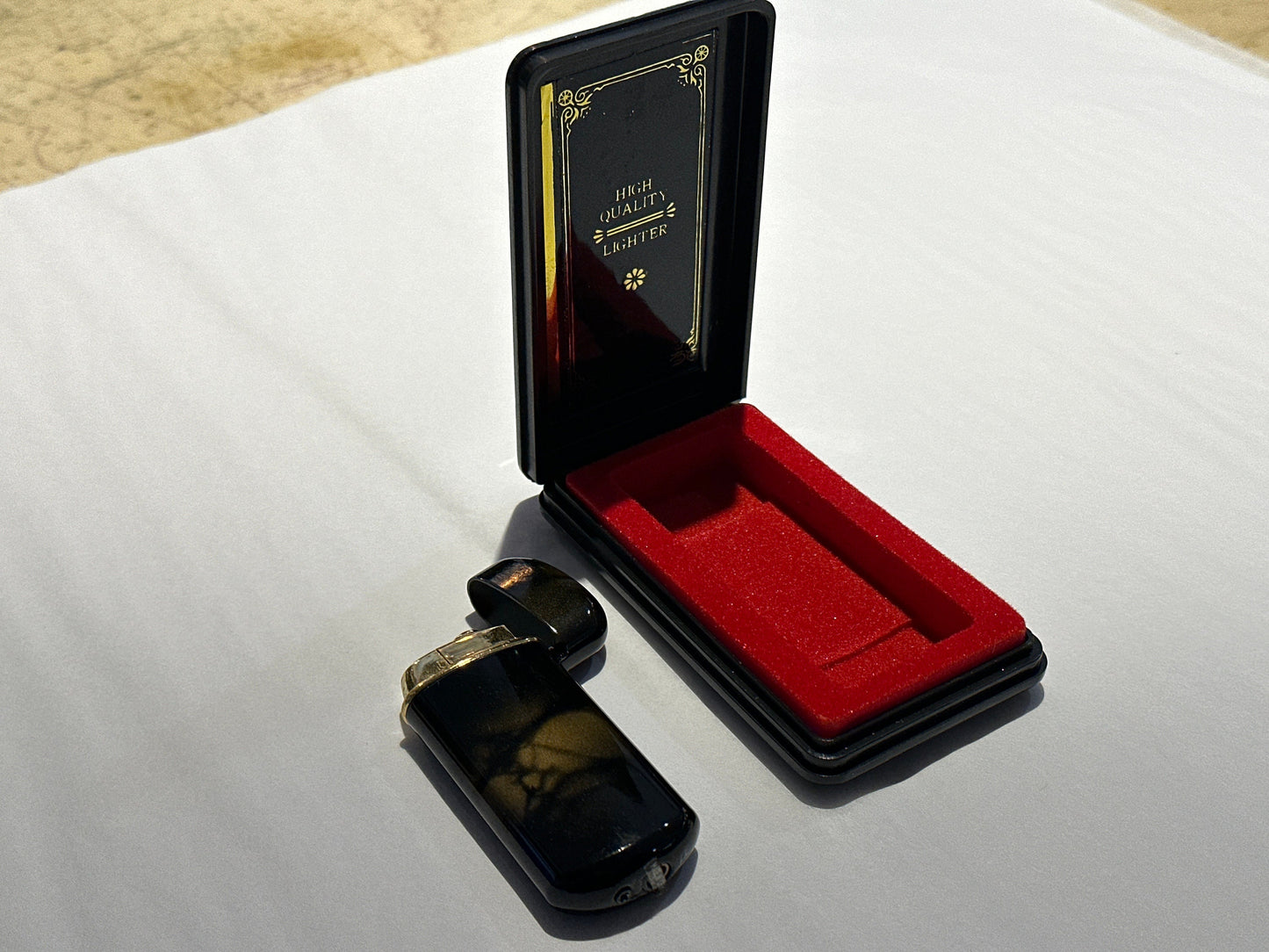 Vintage High Quality Lighter w/ Case | Home & Living