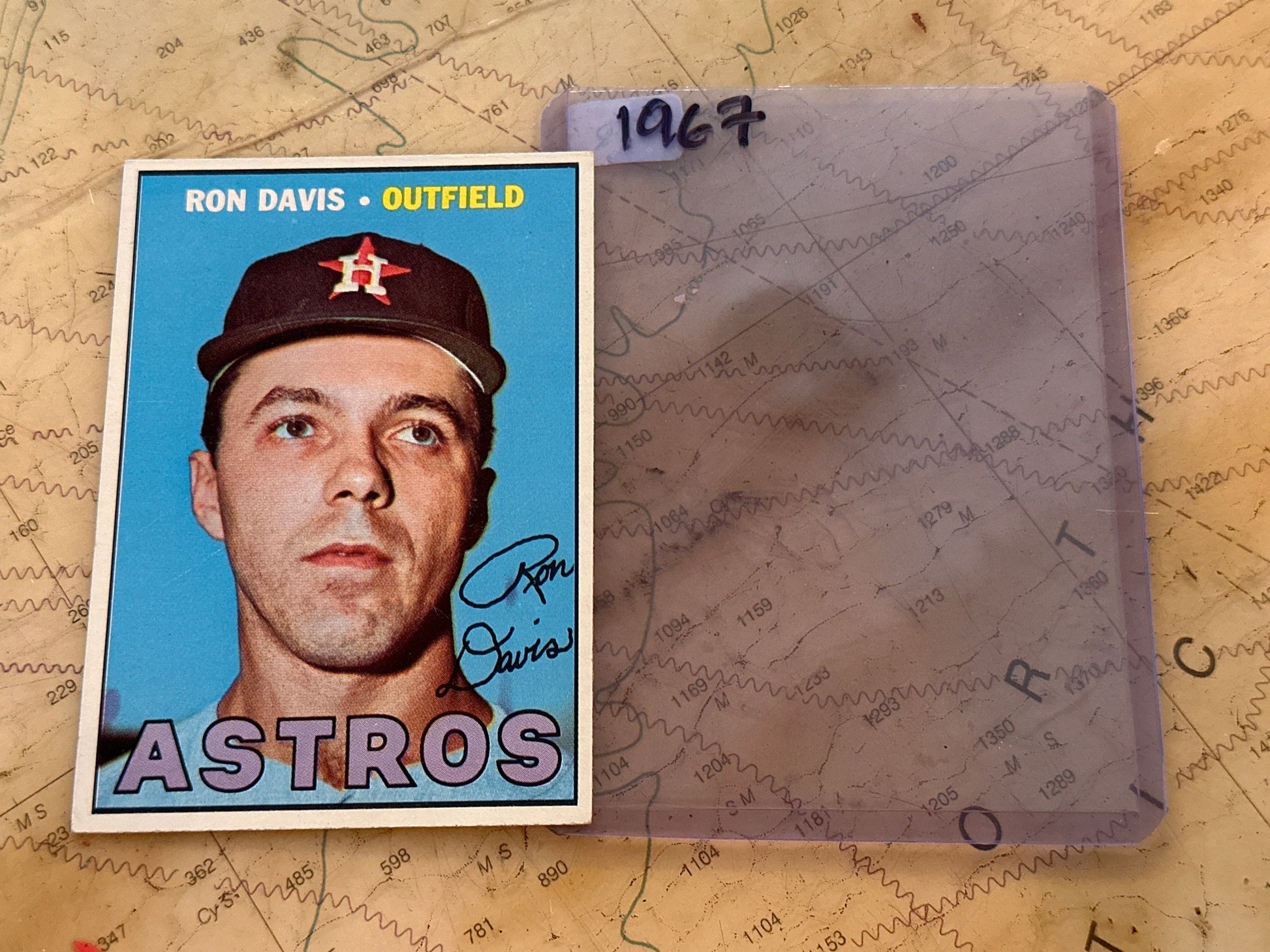 1967 Astros Ron Davis - Outfield | Baseball Card