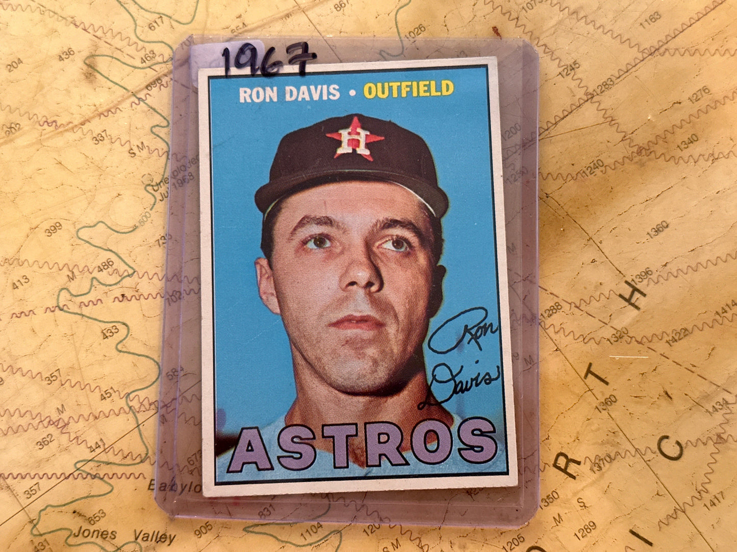 1967 Astros Ron Davis - Outfield | Baseball Card