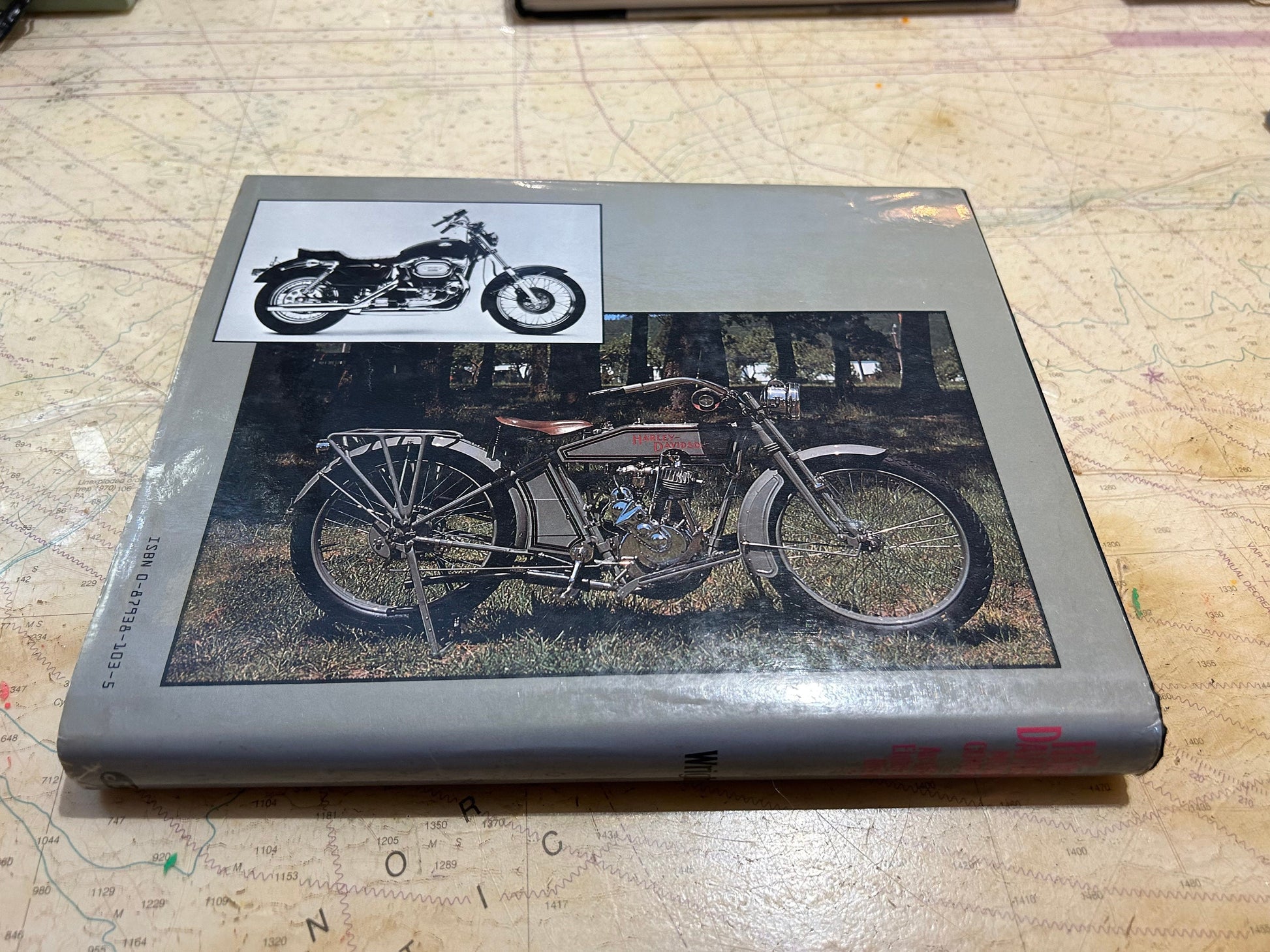 The Harley-Davidson Company: An Official Eighty-Year History by David K. Wright | Literature