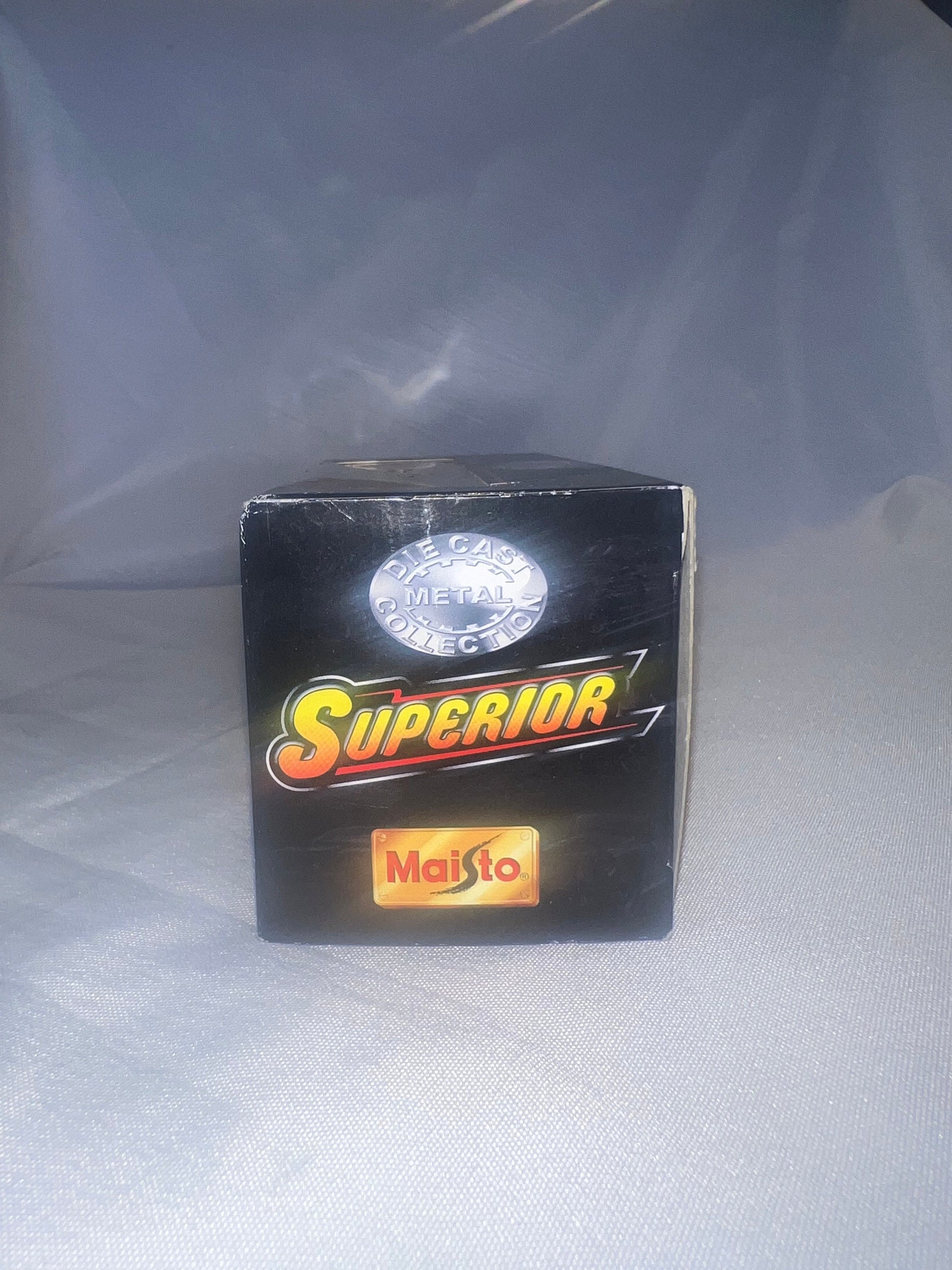 Vintage Maisto Superior Die Cast Metal Collection Car