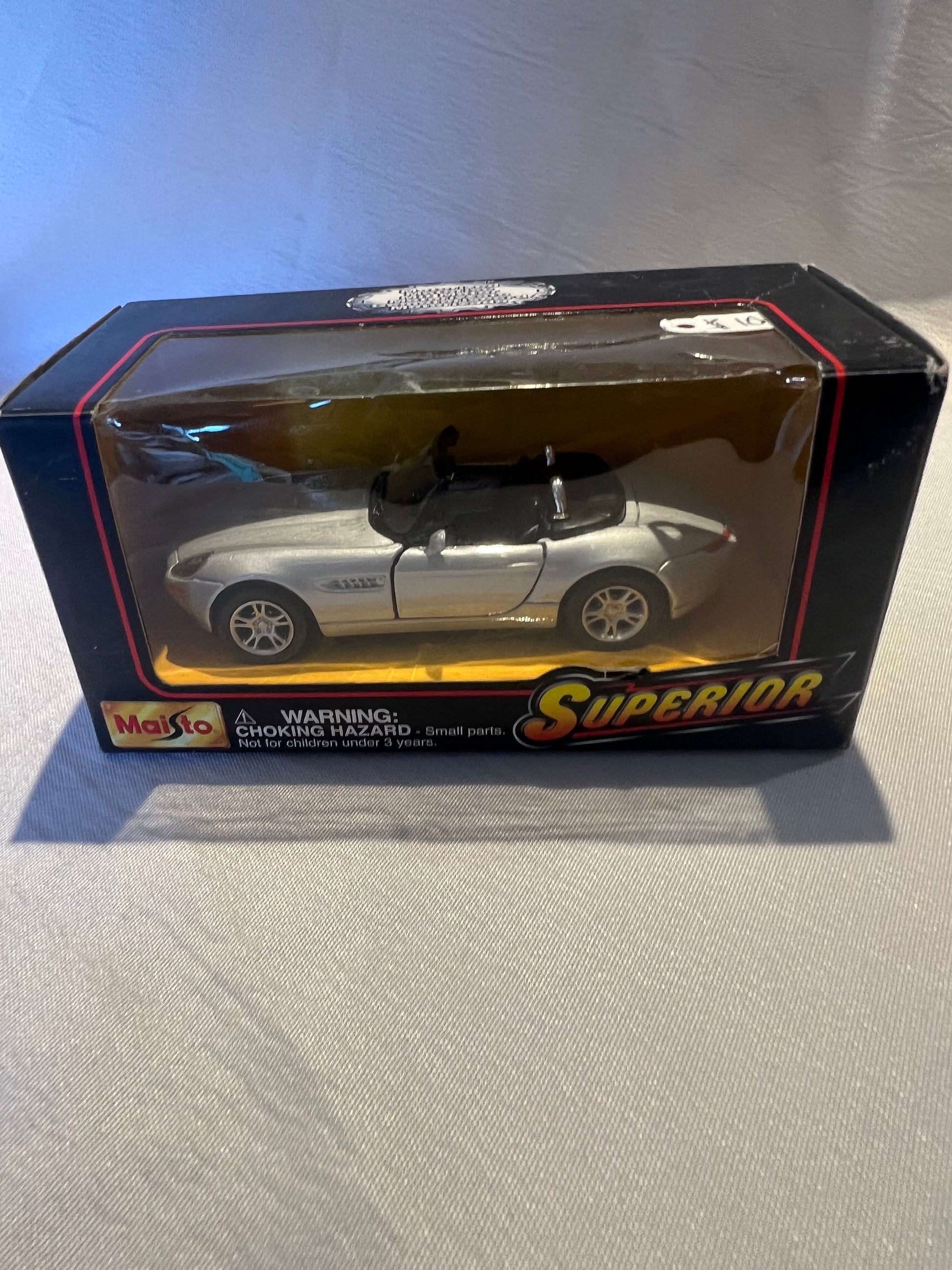 Vintage Maisto Superior Die Cast Metal Collection Car