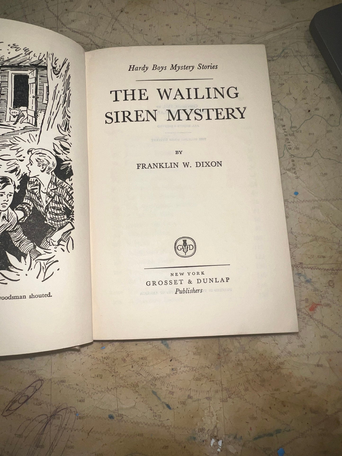 The Wailing Siren Mystery by Franklin W. Dixon