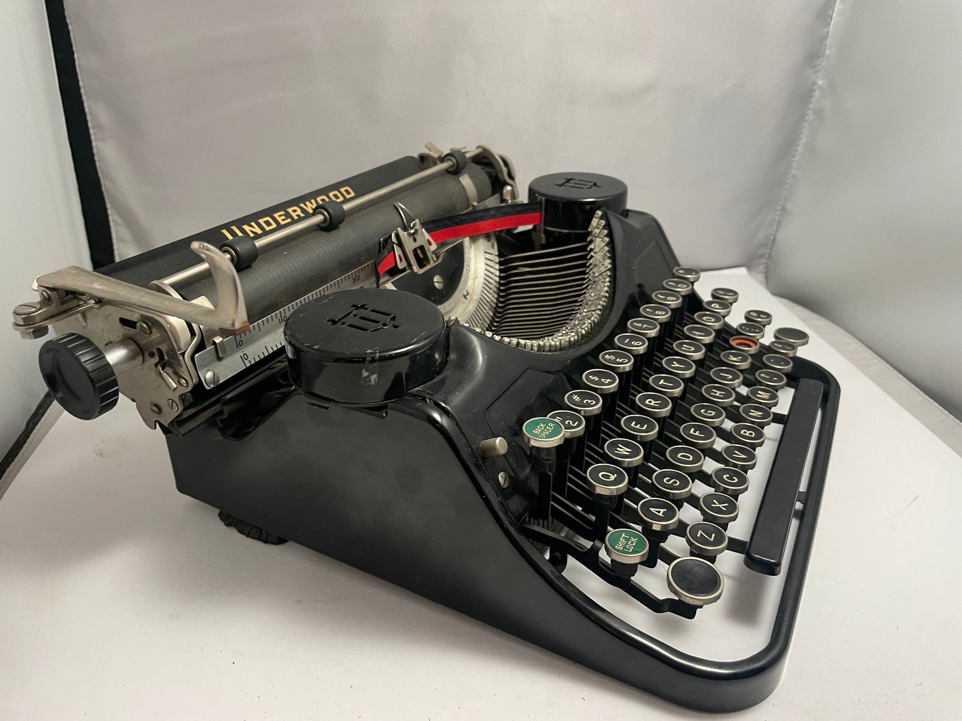 Antique 1920's Underwood Universal Standard Typewriter