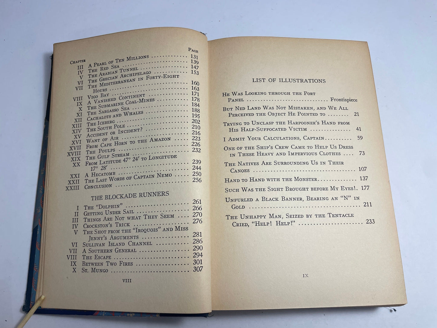 Immortal Masterpieces of Literature, Twenty Thousand Leagues Under the Sea and The Blockade Runners by Jules Verne, Vintage Literature