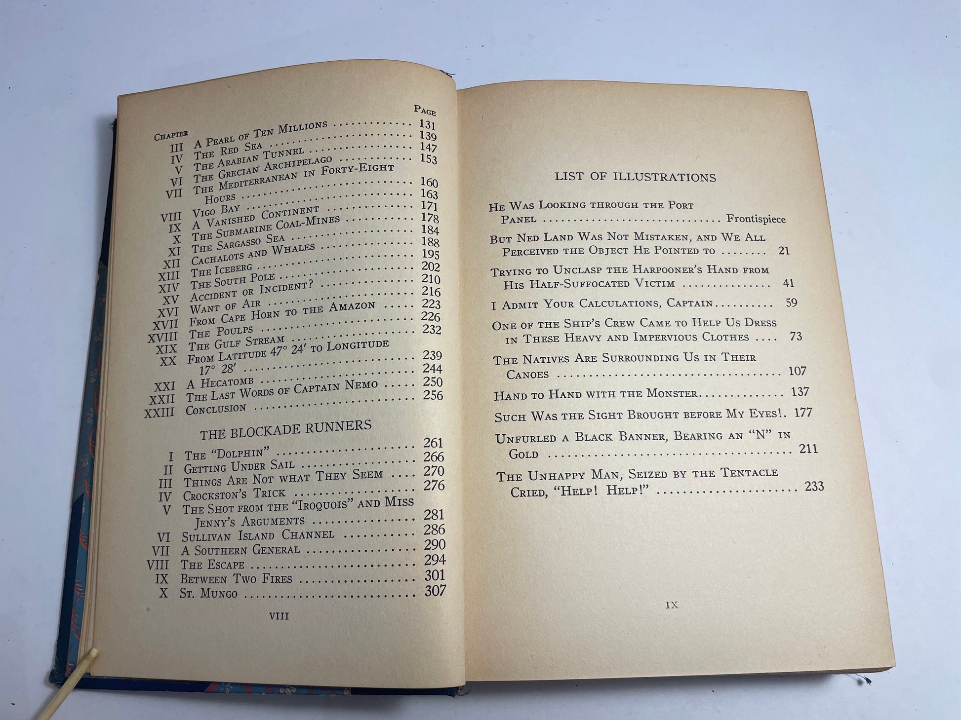 Immortal Masterpieces of Literature, Twenty Thousand Leagues Under the Sea and The Blockade Runners by Jules Verne, Vintage Literature