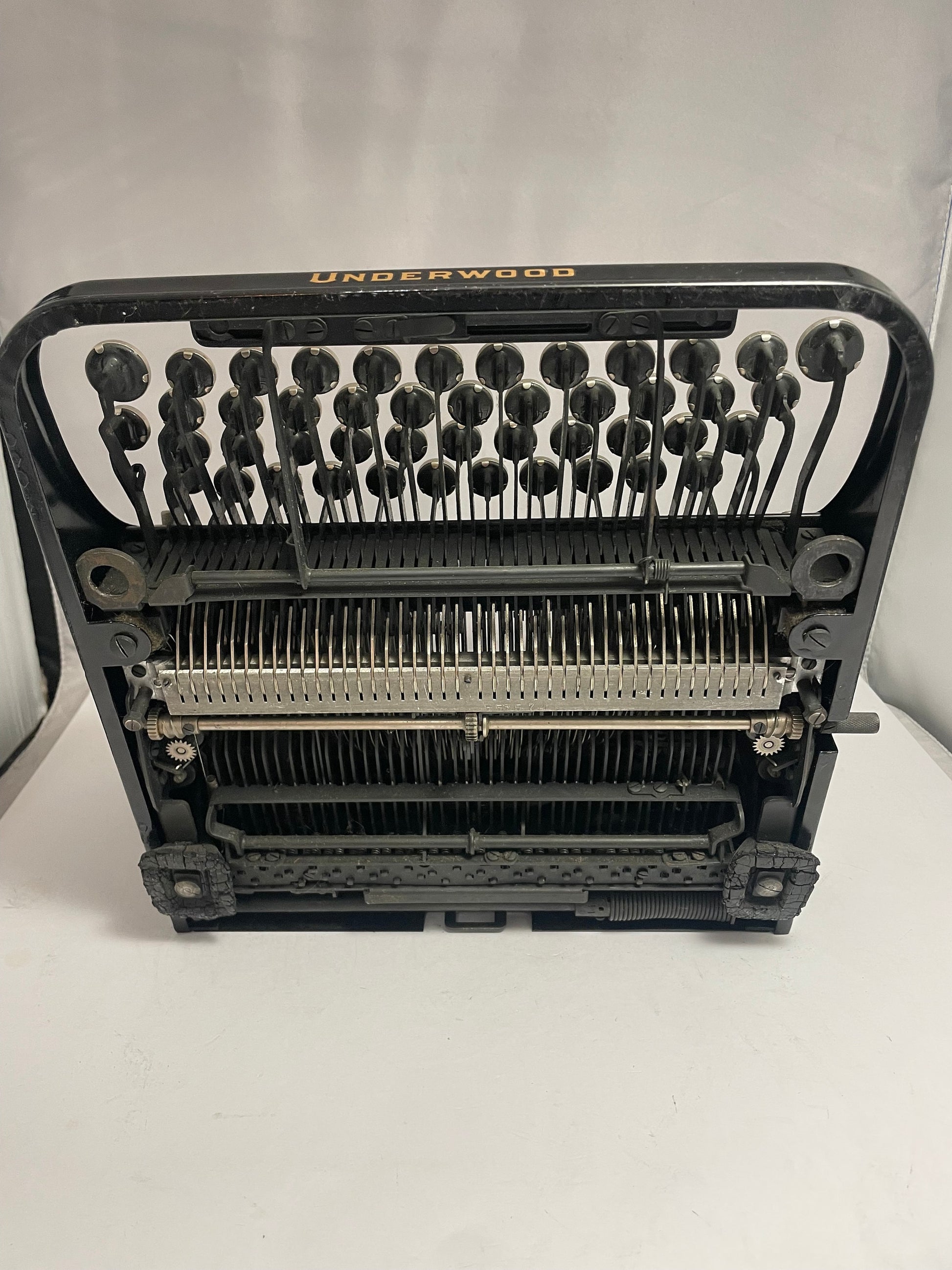 Antique 1920's Underwood Universal Standard Typewriter