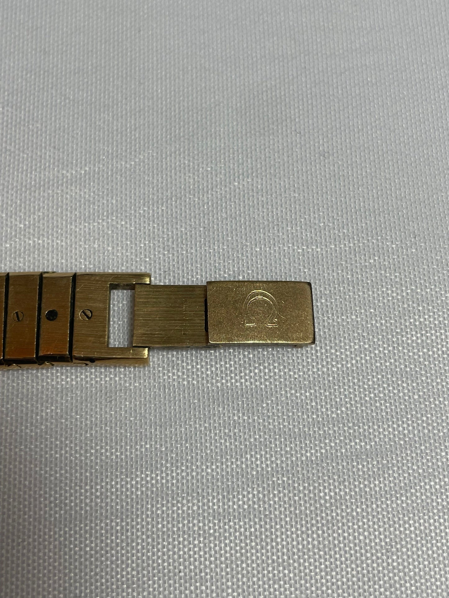 Vintage Consul Quartz Women's Watch, Retro Timepiece, Elegant Wristwatch, Classic Watch, Stylish Ladies Watch