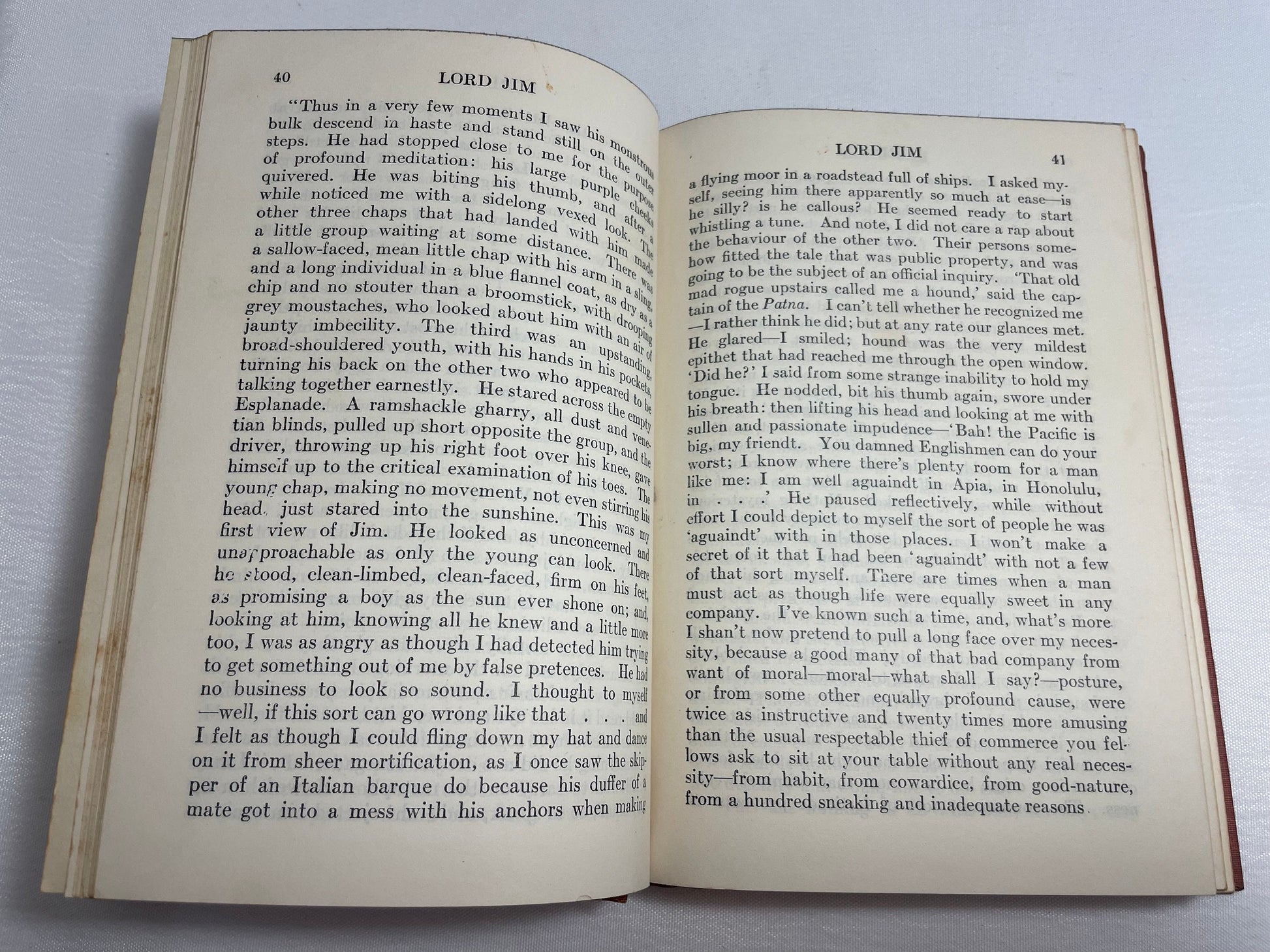 Lord Jim by Joseph Conrad, Vintage 1980's Edition, Collectible Classic Novel, Psychological Fiction