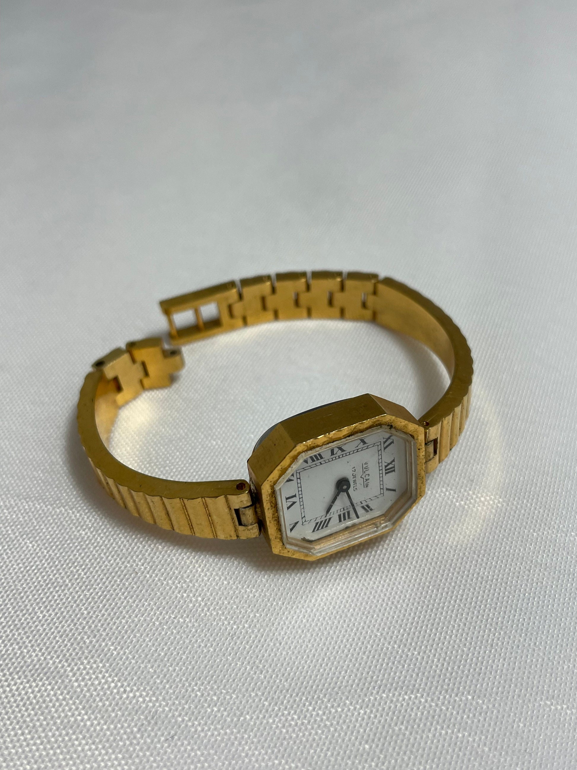 Vintage Women's Vulcain 17 Jewels Wrist Watch, Stainless Steel Back, Base Metal Bezel, Mechanical Watch, Accessories, Women's Jewelry