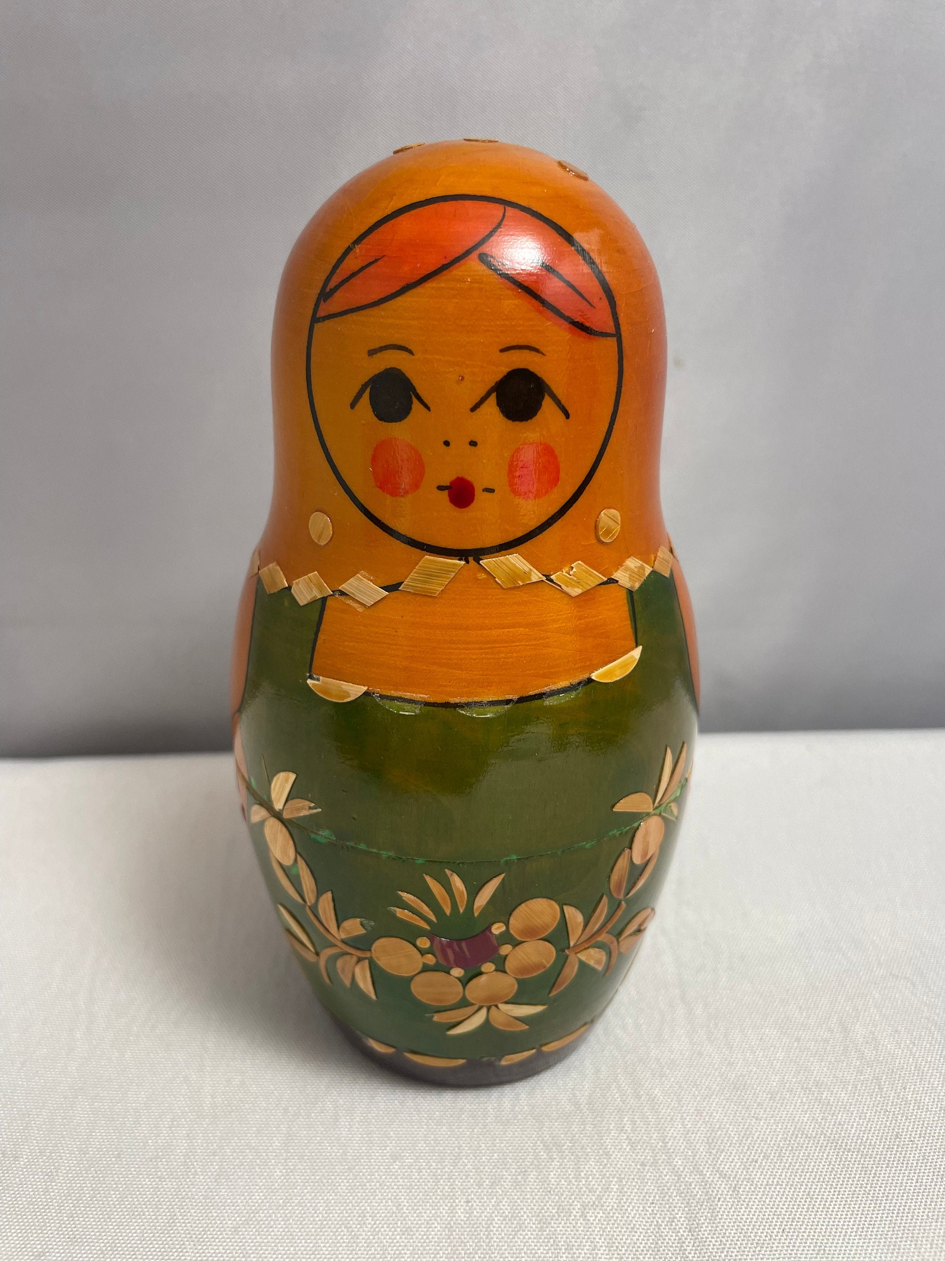 Vintage Russian Nesting Dolls, Wooden Hand painted Nesting Dolls, Rare Vintage Collectible, Set of 8