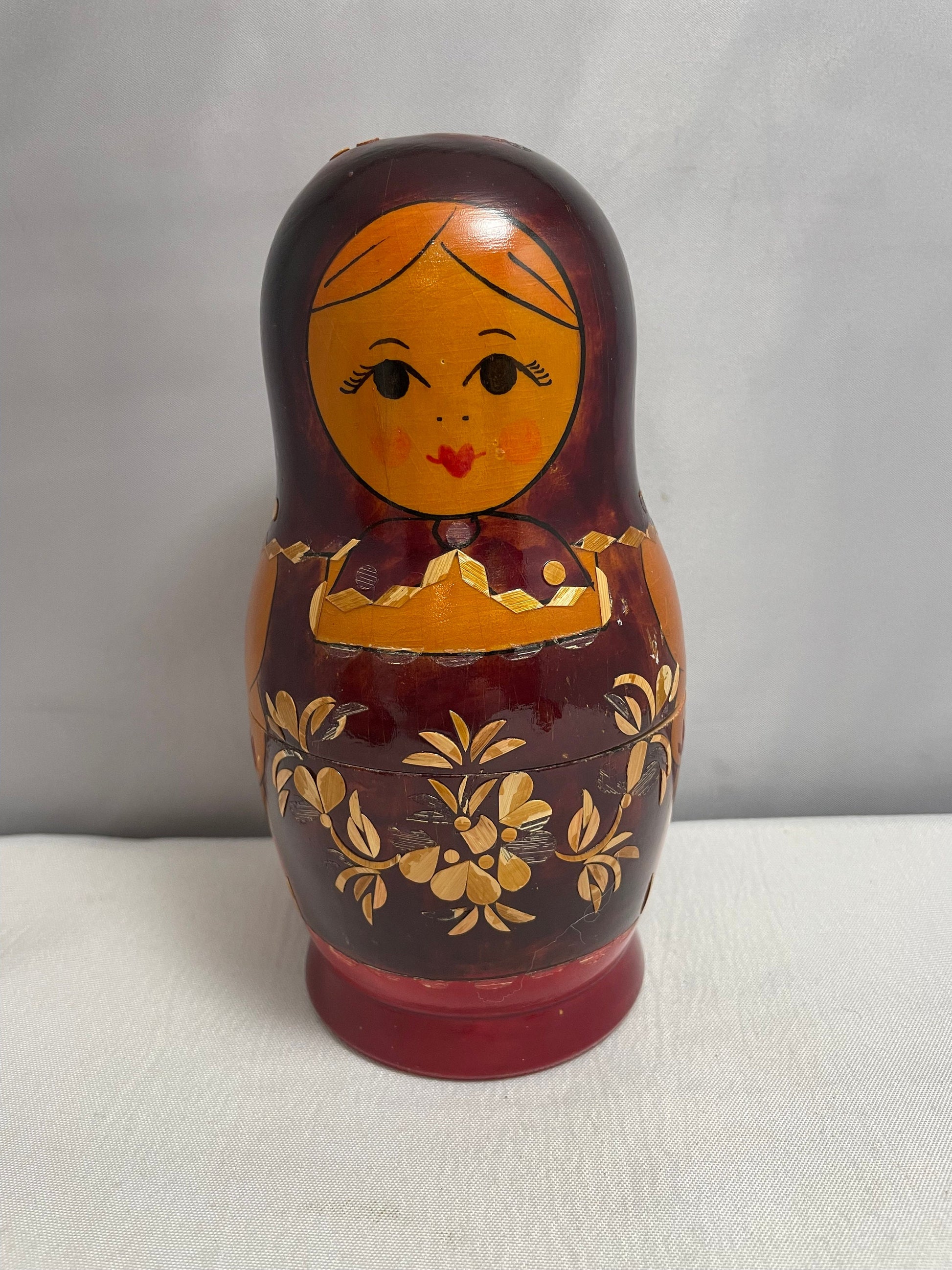 Vintage Russian Nesting Dolls, Wooden Hand painted Nesting Dolls, Rare Vintage Collectible, Set of 8