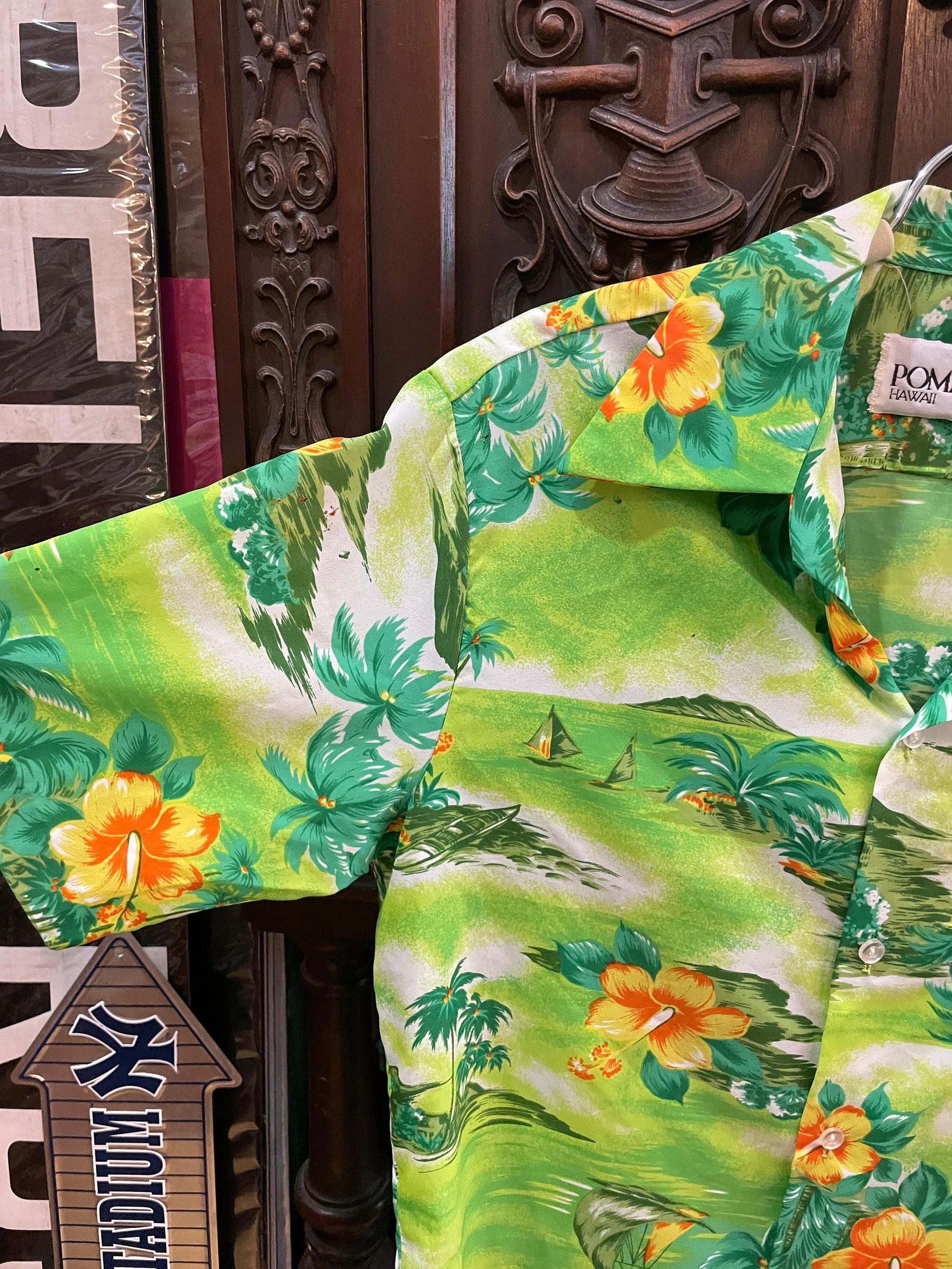 Vintage Pomare Tahiti Hawaiian Shirt Bright Colorful Hibiscus Print