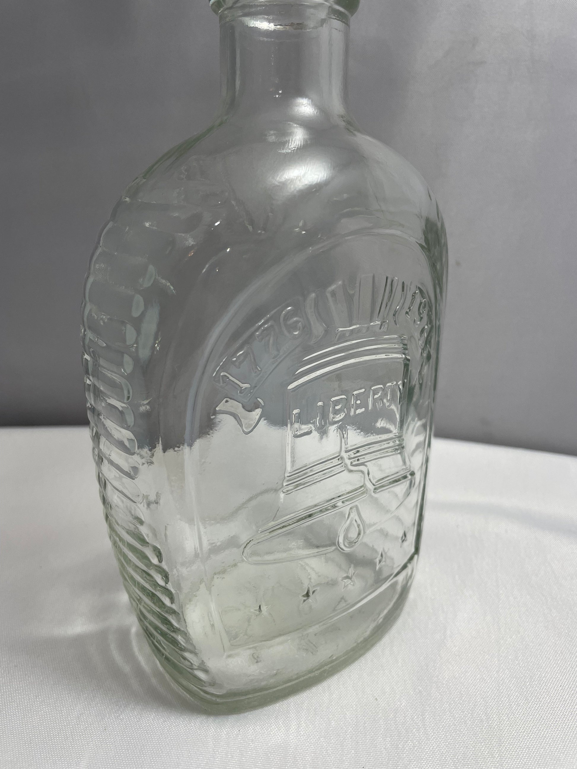 Vintage 1776-1976 Liberty Bell Log Cabin Syrup, Collectible Glass