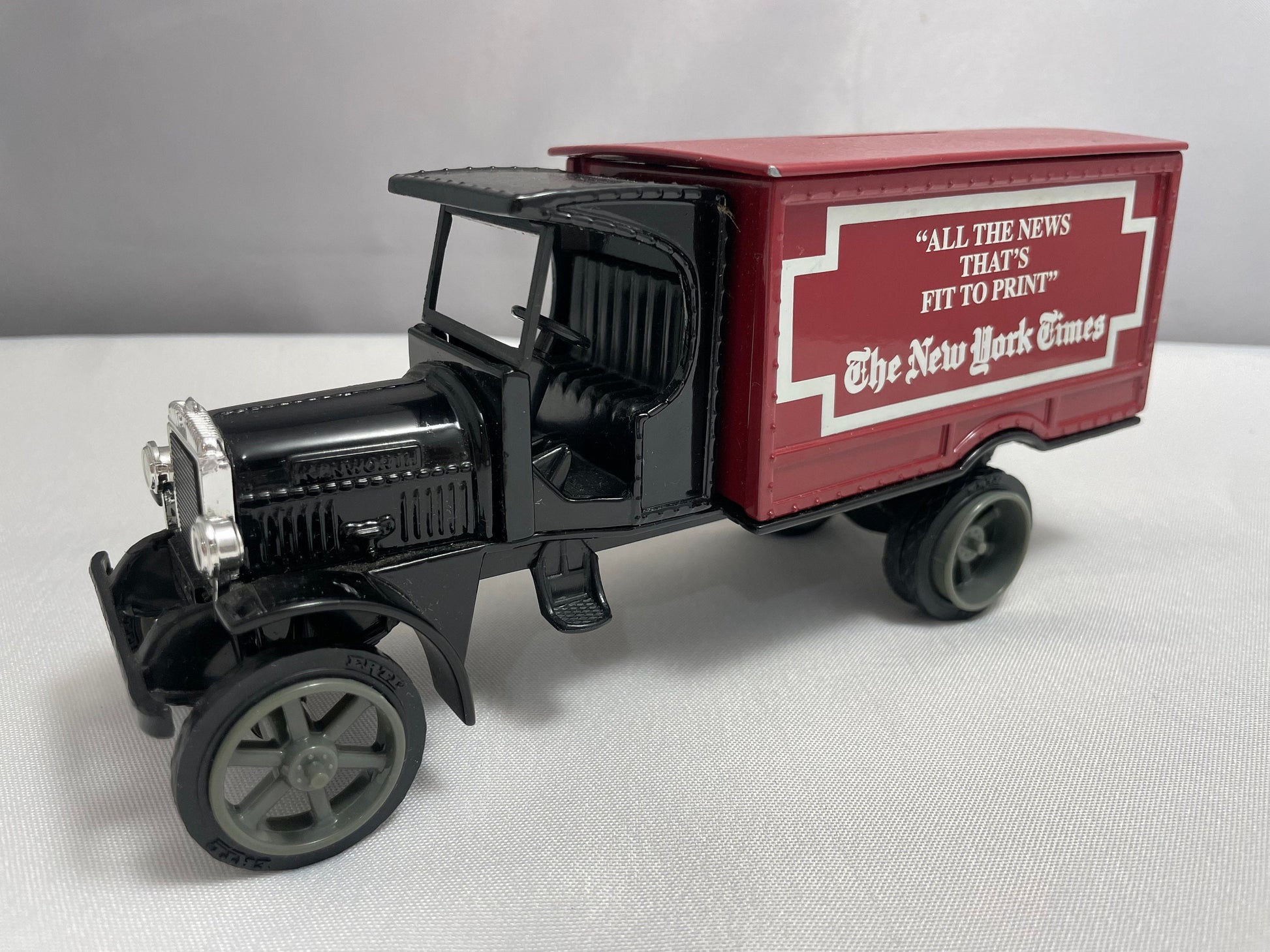 The New York Times 1925 Kenworth Advertising Car Piggy Bank, Toy Car, Rare Collectible, Advertising Truck