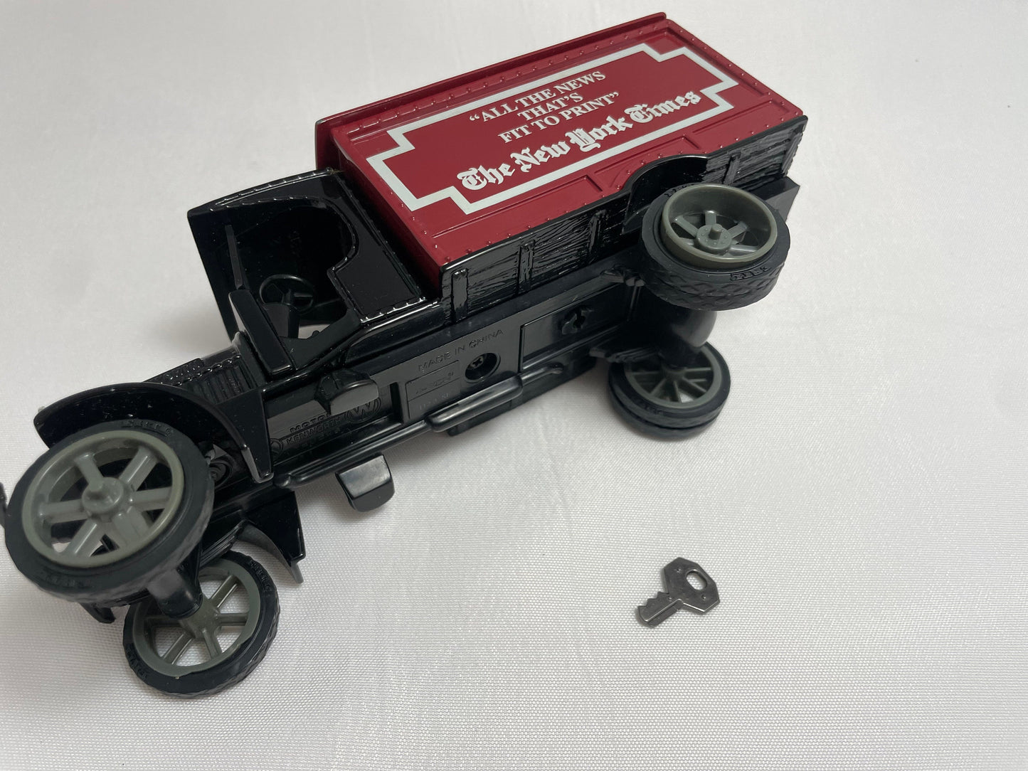 The New York Times 1925 Kenworth Advertising Car Piggy Bank, Toy Car, Rare Collectible, Advertising Truck