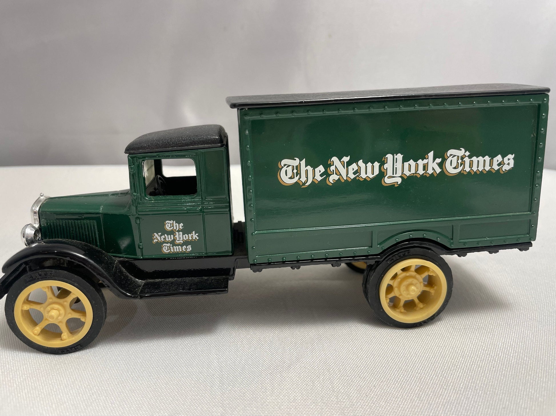 The New York Times 1931 Hawkeye Truck Advertising Car Piggy Bank, Toy Car, Rare Collectible, Advertising Truck