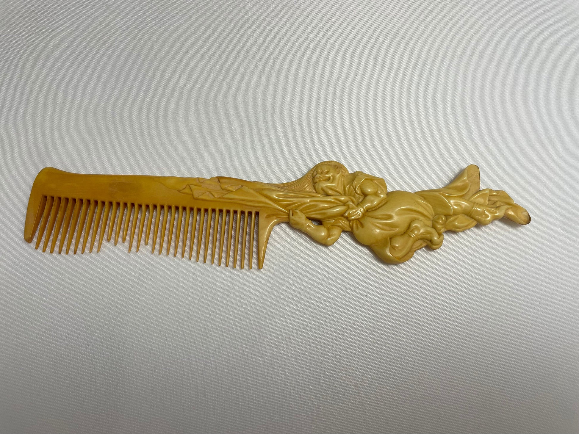 Victorian Celluloid Decorative Hair Comb Rumpelstiltskin Sculpture on Handle, Rare Collectible, Antique Accessories, Victorian Vanity