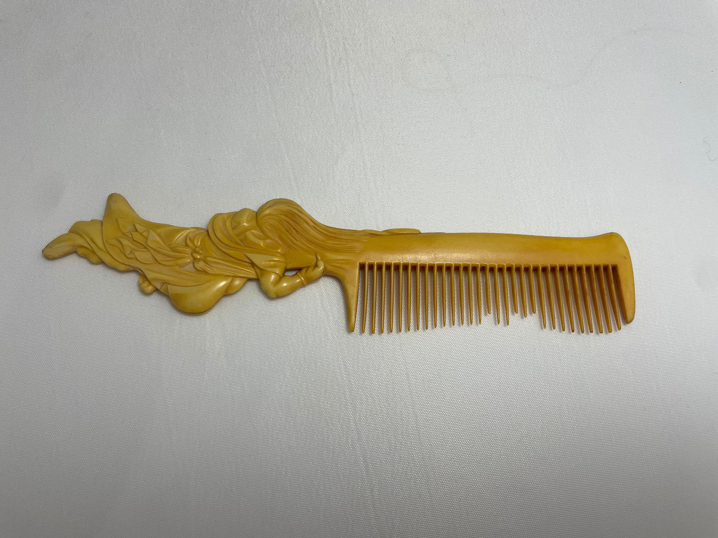 Victorian Celluloid Decorative Hair Comb Rumpelstiltskin Sculpture on Handle, Rare Collectible, Antique Accessories, Victorian Vanity