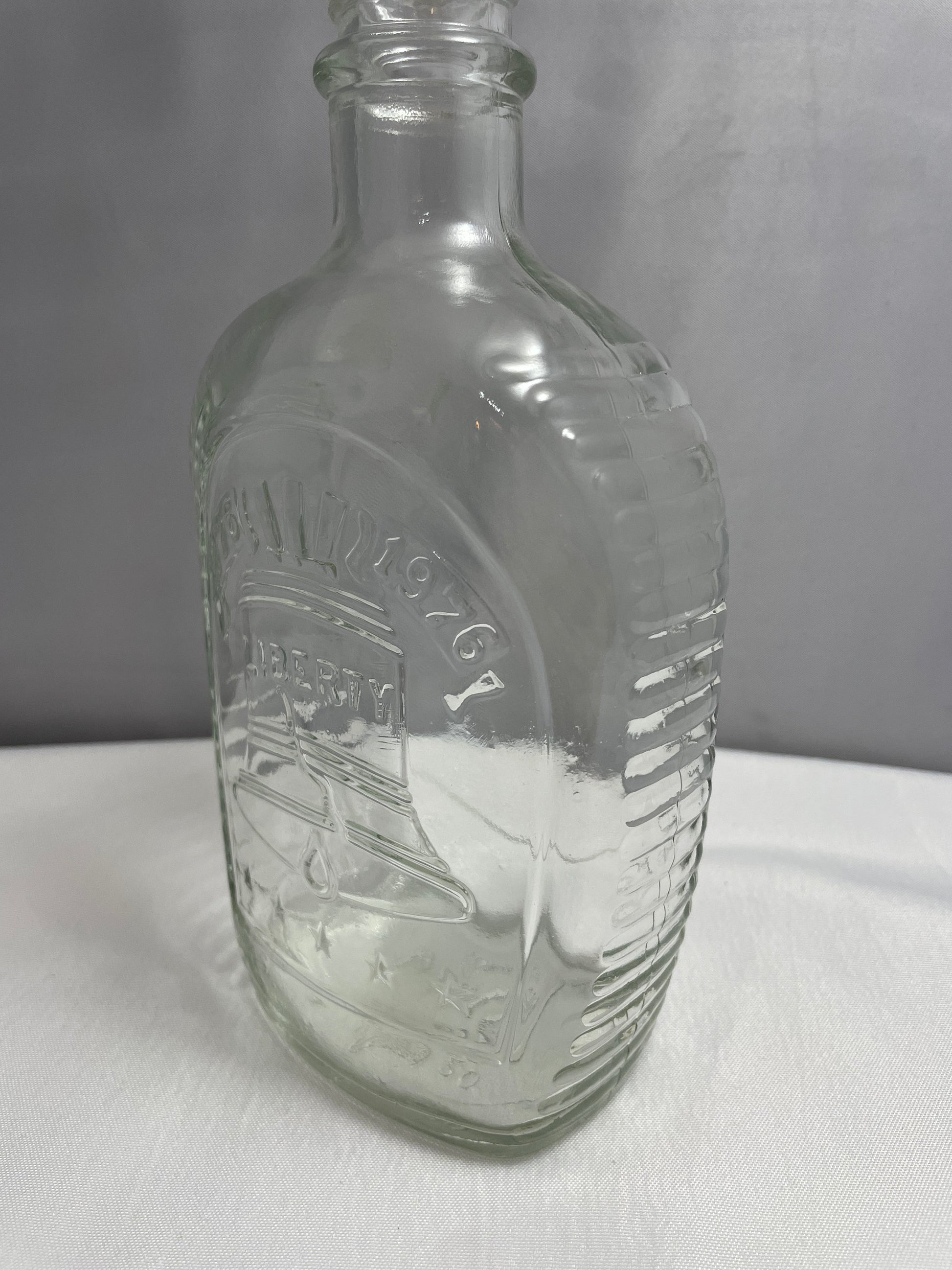 Vintage 1776-1976 Liberty Bell Log Cabin Syrup, Collectible Glass