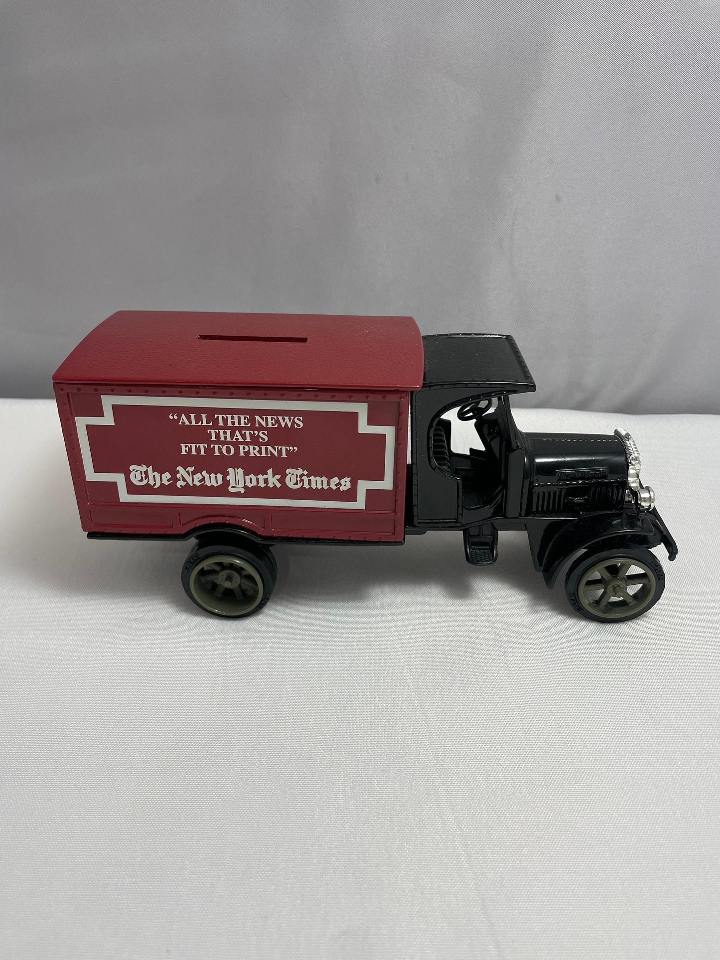 The New York Times 1925 Kenworth Advertising Car Piggy Bank, Toy Car, Rare Collectible, Advertising Truck