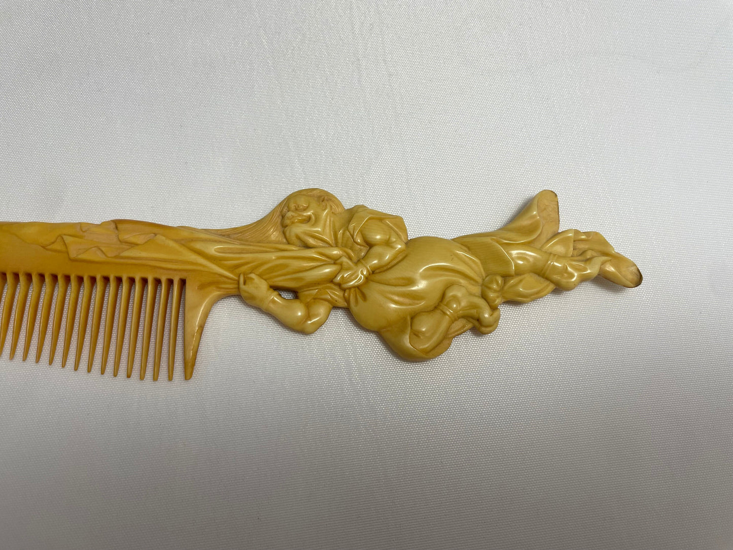 Victorian Celluloid Decorative Hair Comb Rumpelstiltskin Sculpture on Handle, Rare Collectible, Antique Accessories, Victorian Vanity