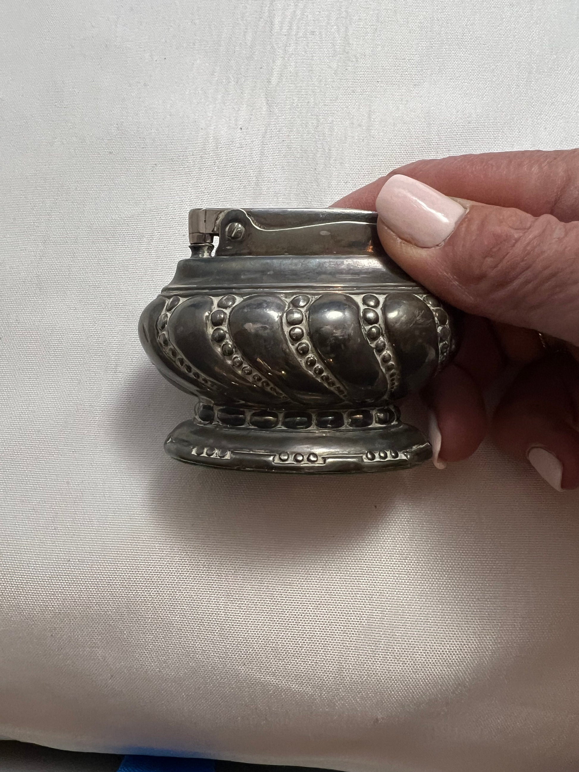 Vintage Ronson Crown Antique Table Lighter Silverplate