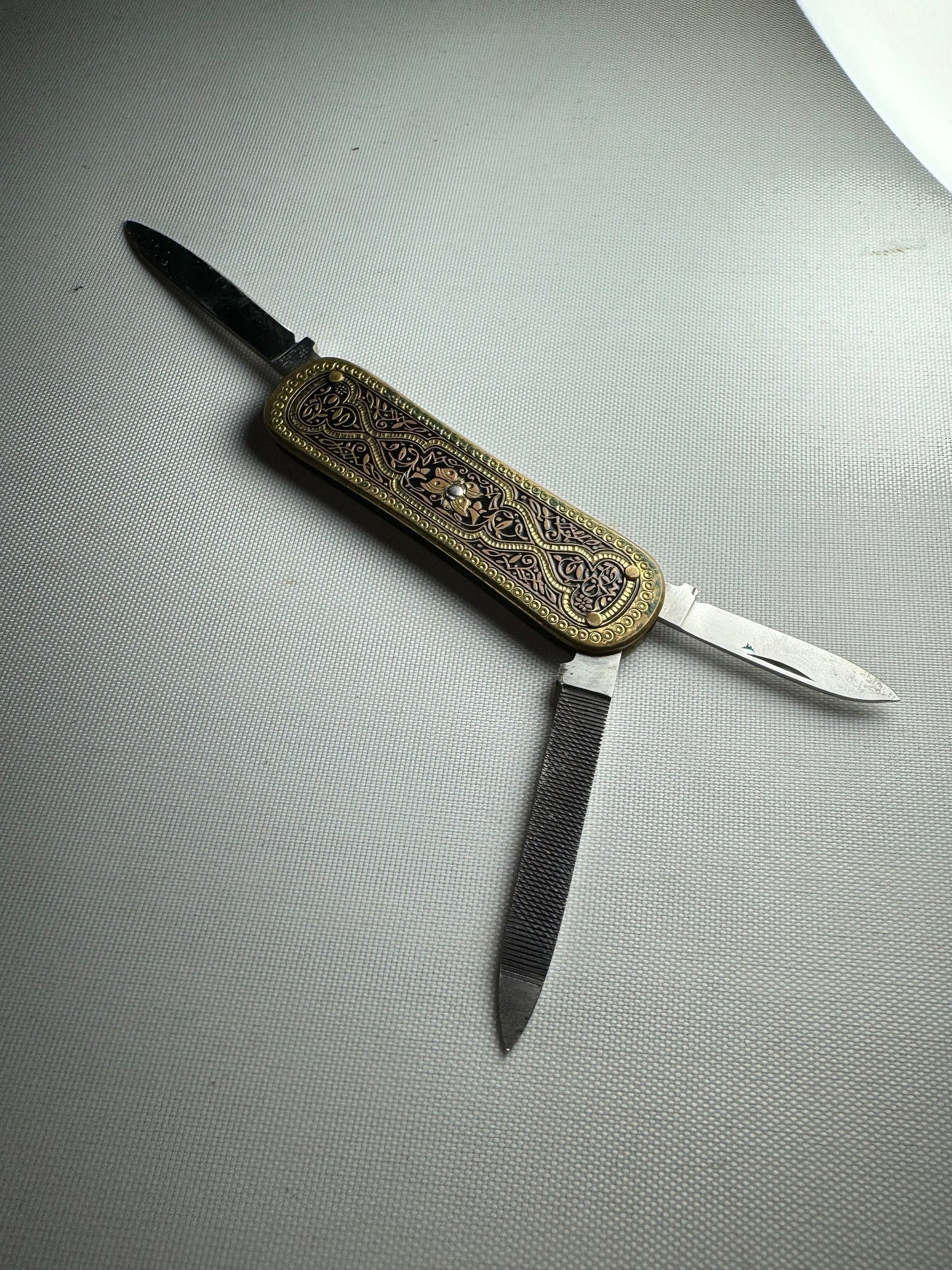 Antique Gentlemen’s Folding 3 Blade Pocket Knife, Vintage Pocket Knife, Collectible Knife, Classic Men's Gift