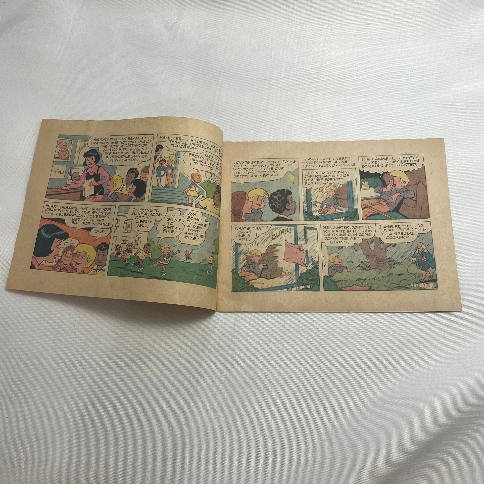 Ben Franklin Kite Fun Book Comic 1975, Vintage Cartoon Storybook, Historical Children's Literature, Educational Reading