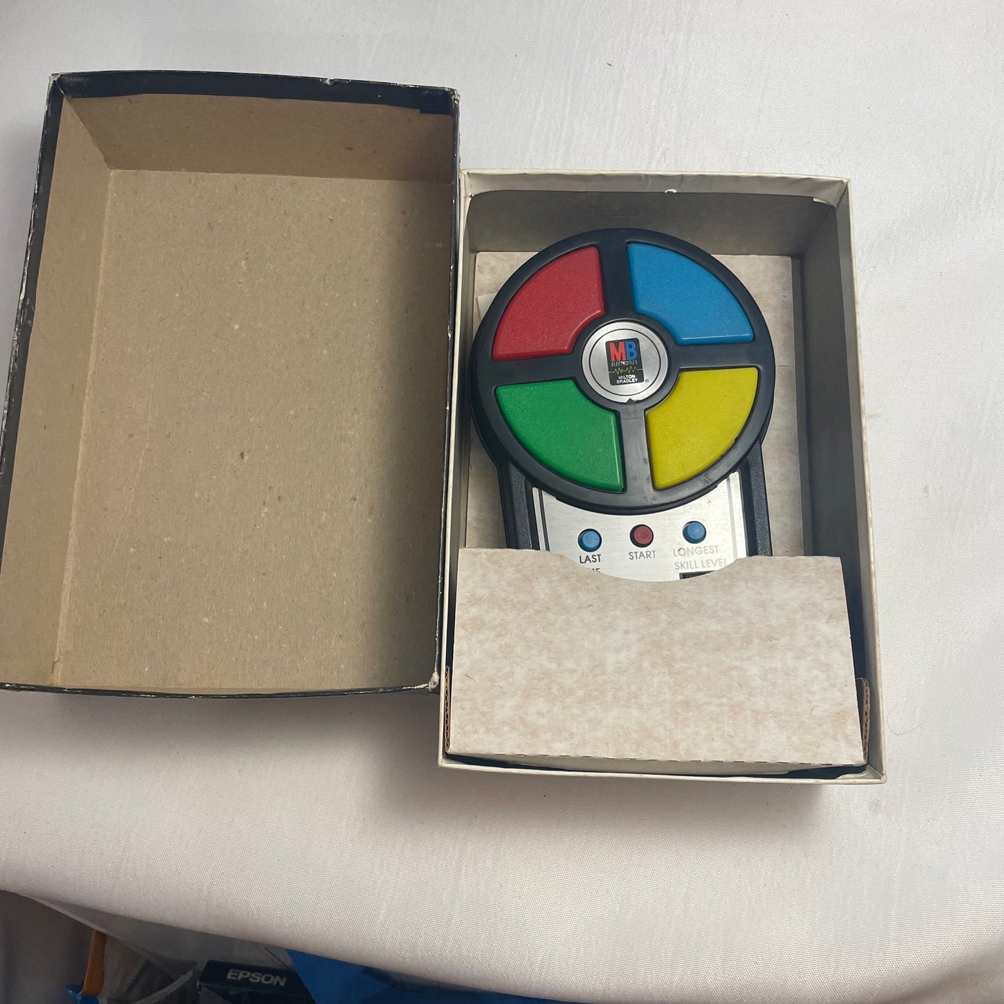 Vintage Pocket Simon 1980 Game, Electronic Memory Game, Retro Toy, Handheld Game, Classic Toy